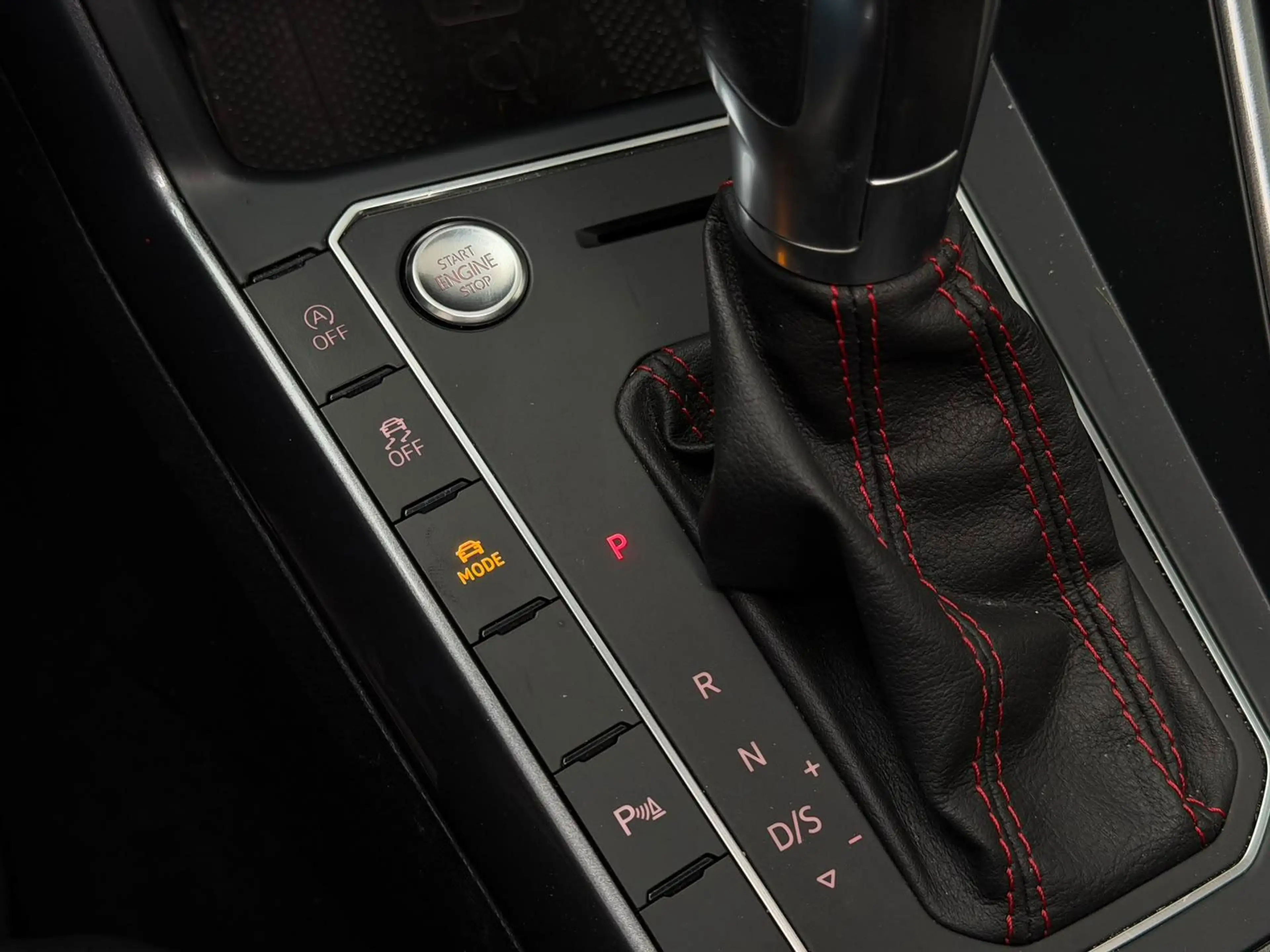 Volkswagen Polo GTI 2.0 TSI / Panoramadak / Beats / CarPlay / — photo 15