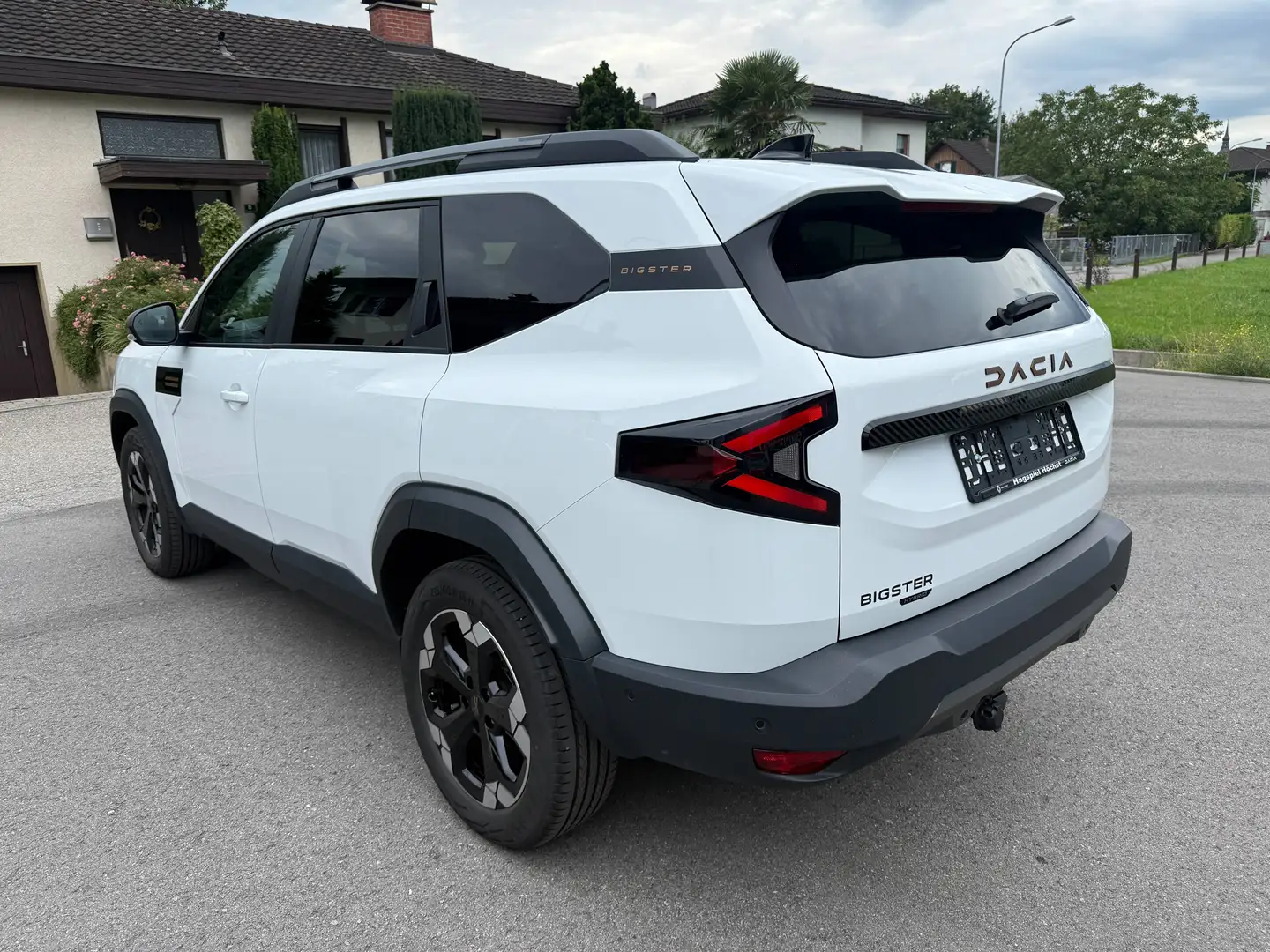 Dacia Bigster Extreme Hybrid 155 Automatik Navi Pano AHK WKR Weiß - 2