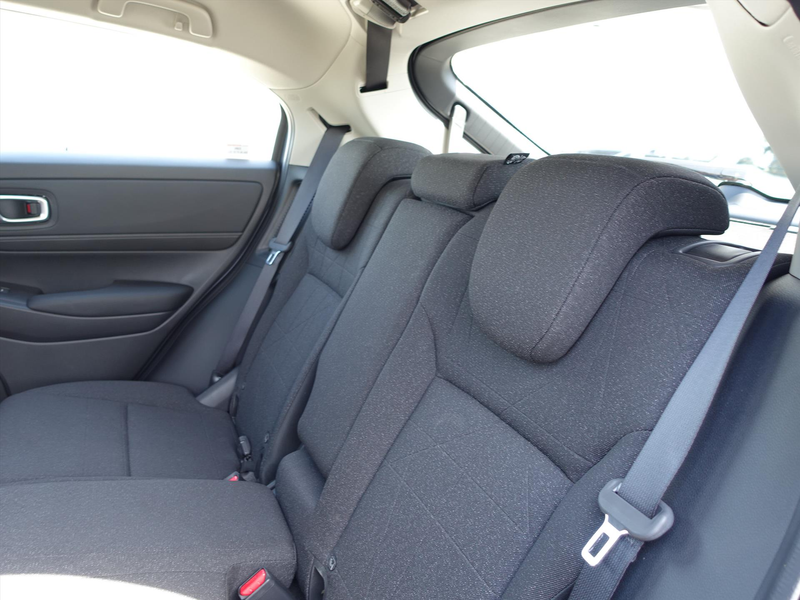 Honda HR-V 1.5 i-MMD 131pk CVT Elegance met 7276 km erop — photo 14