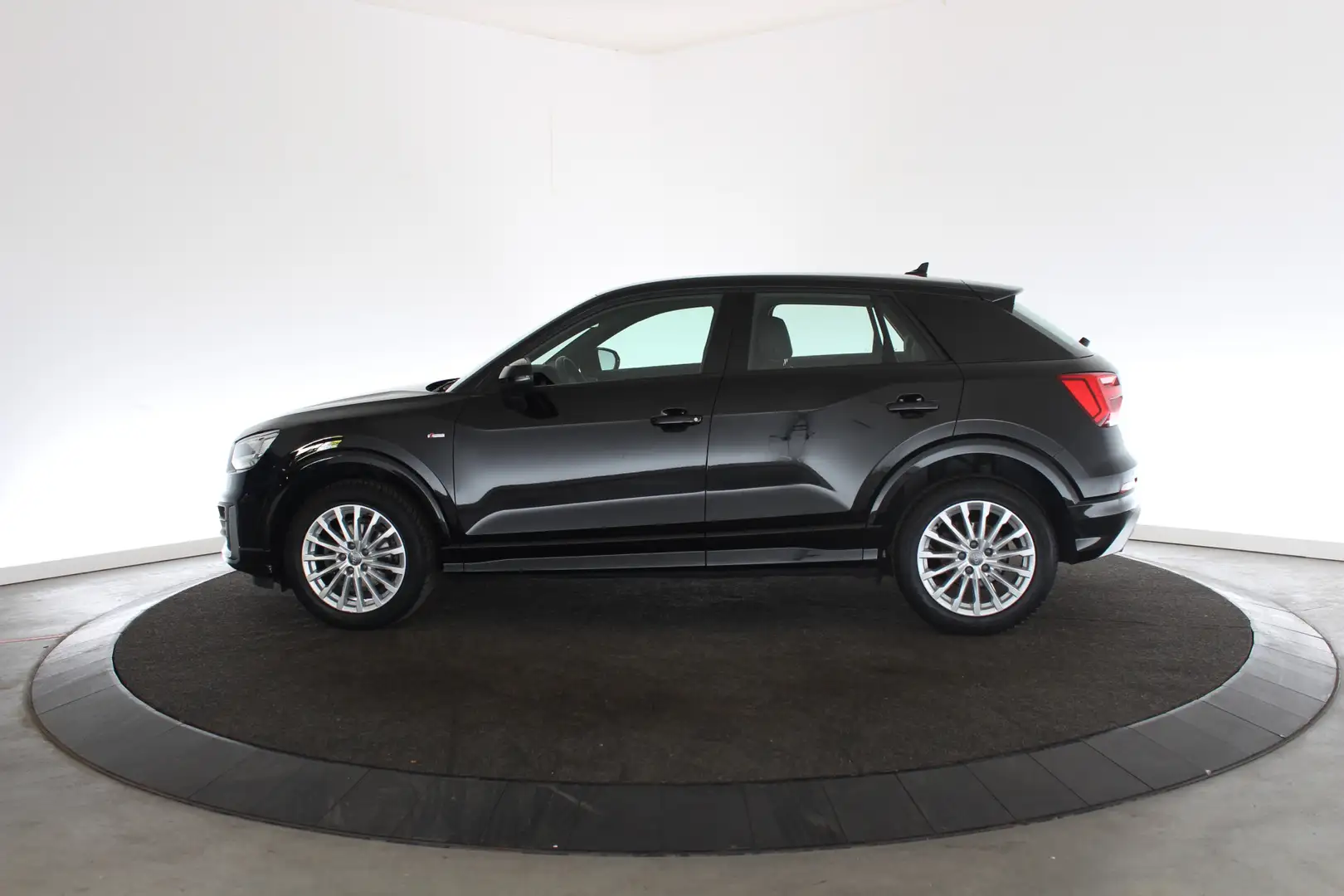 Audi Q2 (5-d) 35tfsi s line edition 110kW s-tronic aut | A Negru - 2