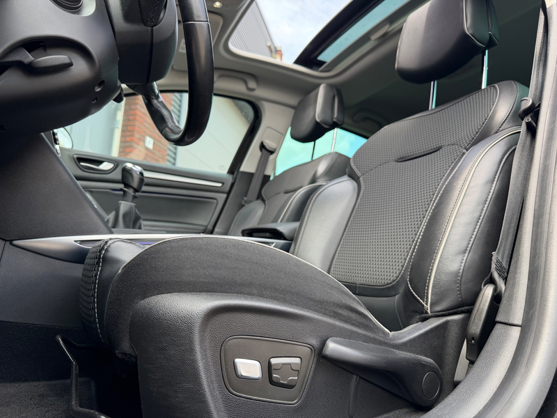 Renault Megane 1.2 TCe Bose / Navi / Clima / Cruise / PDC / LM — photo 4