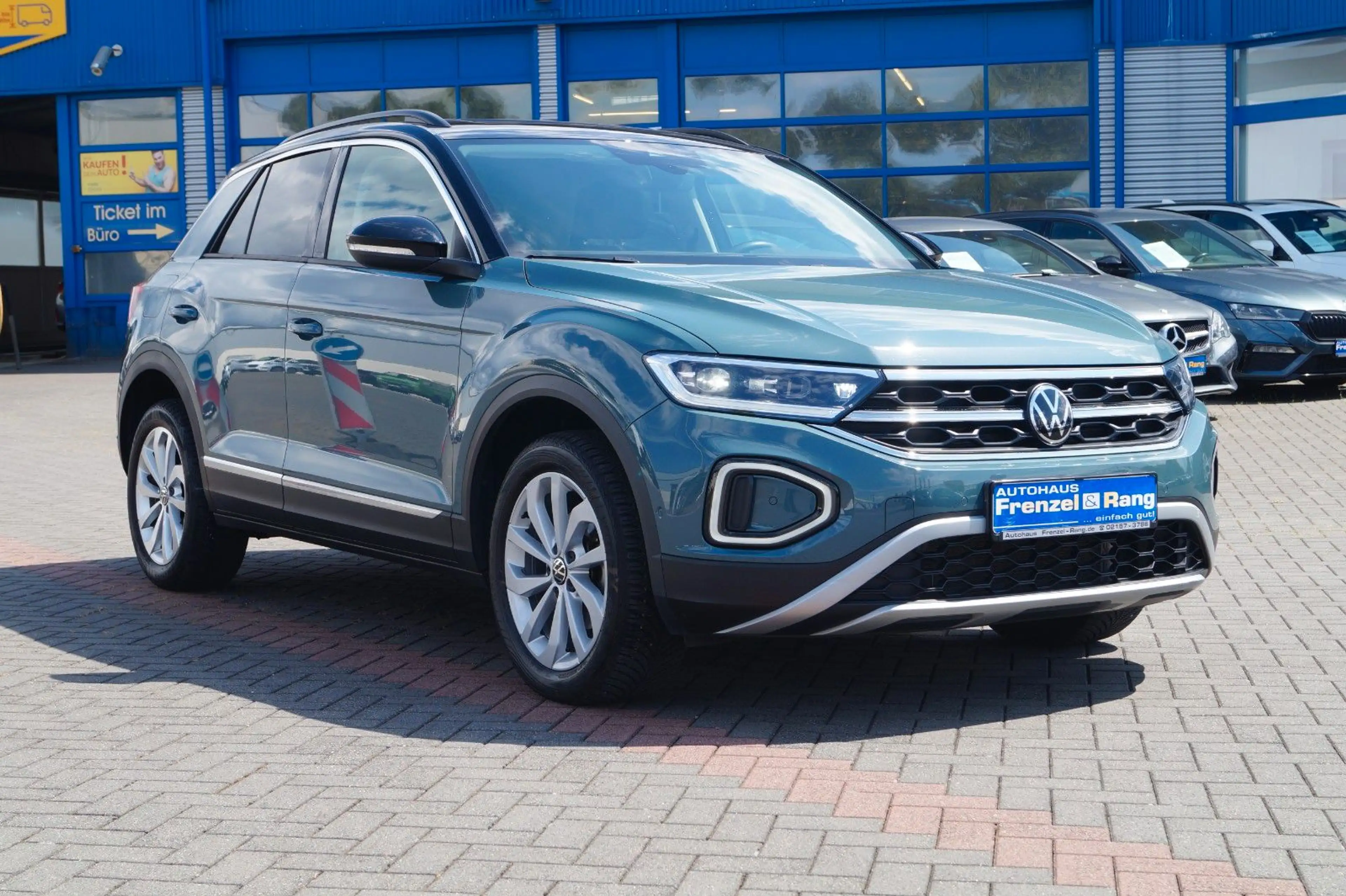 Volkswagen T-Roc Style *AHK*Pano*Kamera*ACC*Lane*SHZ*APP*