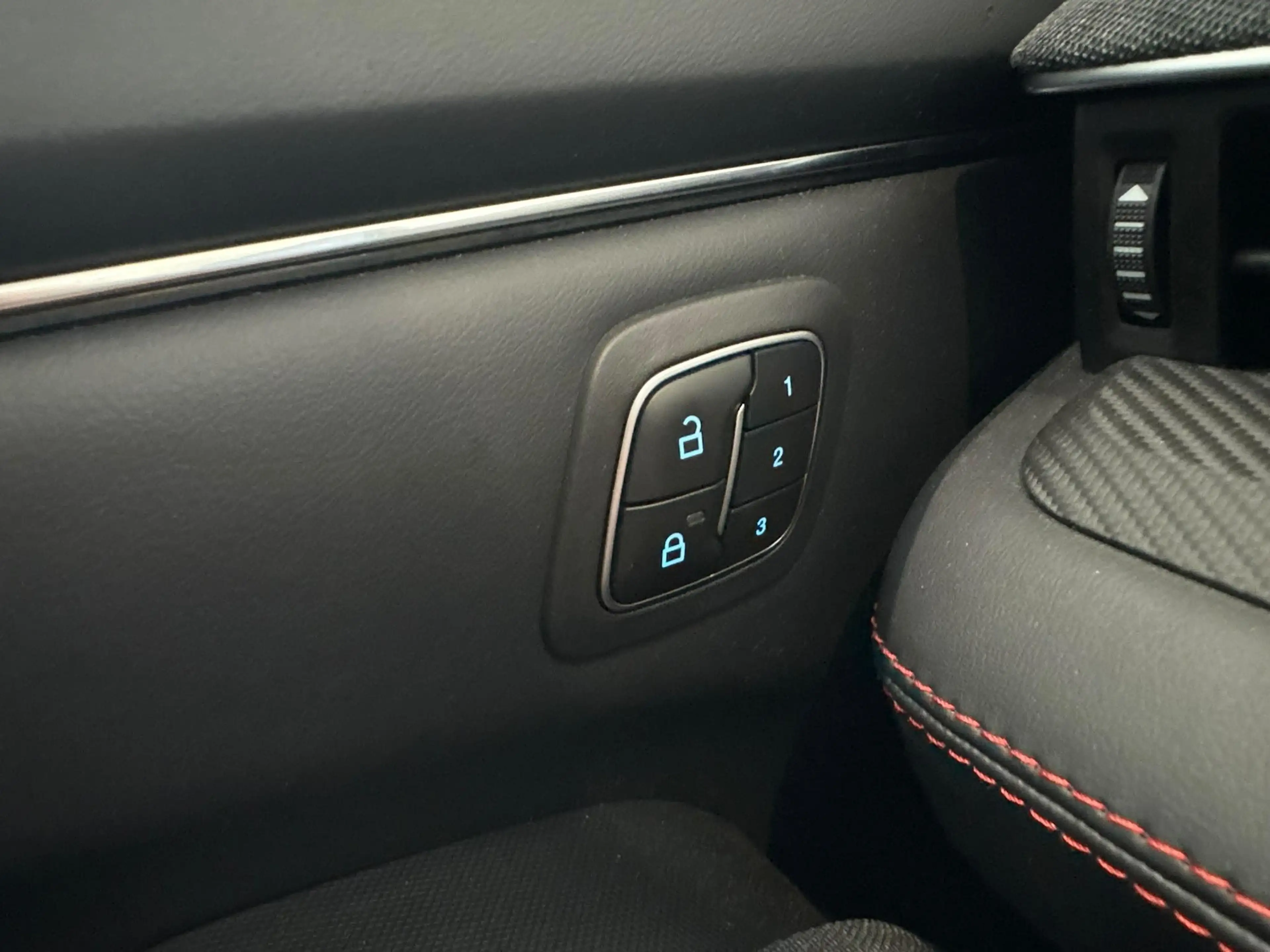 Ford Mustang Mach-E Extended Premium RWD 88 kWh TECHNOLOGY PACK | PANO — photo 15
