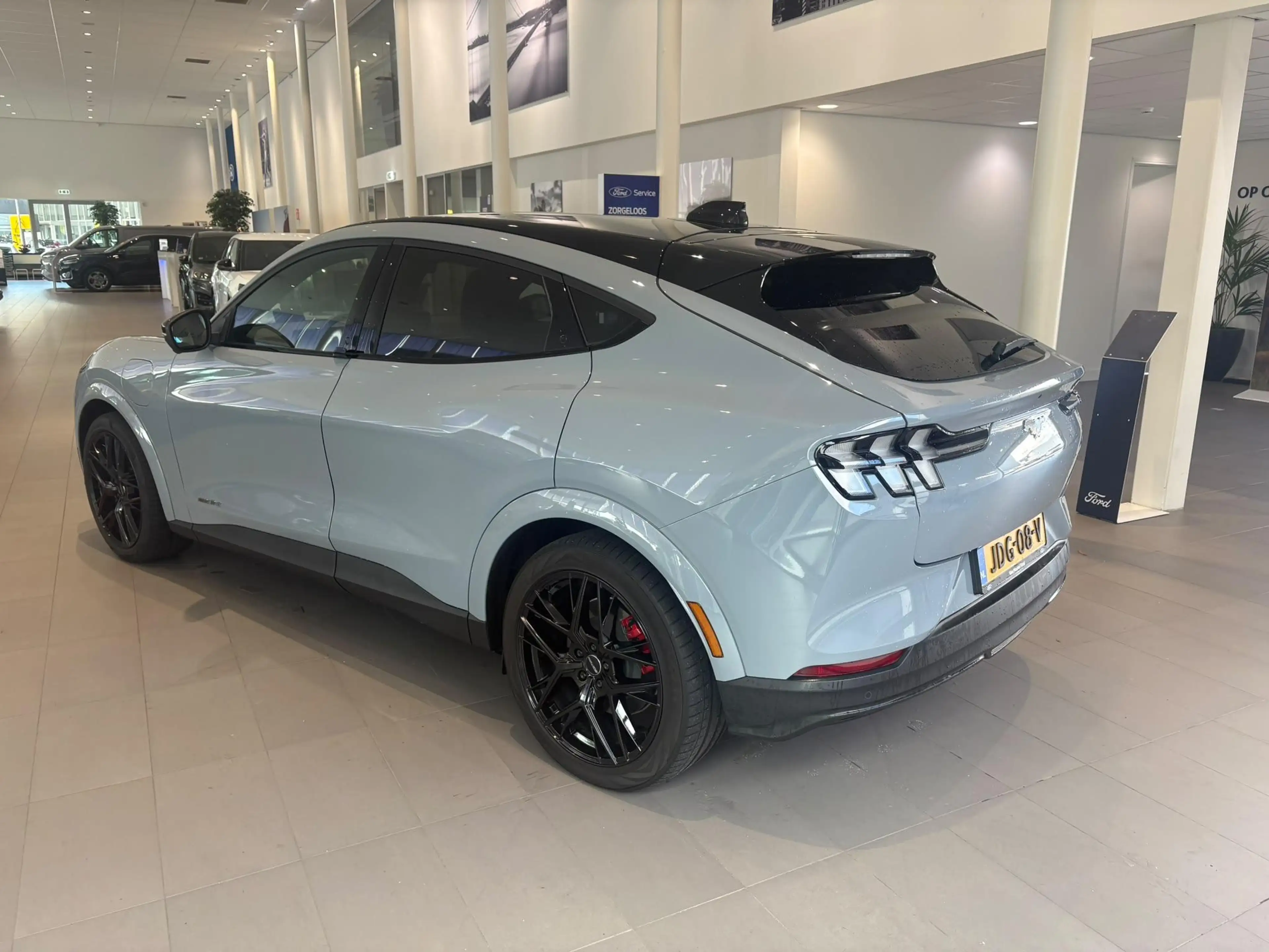Ford Mustang Mach-E Extended Premium RWD 88 kWh TECHNOLOGY PACK | PANO — photo 7