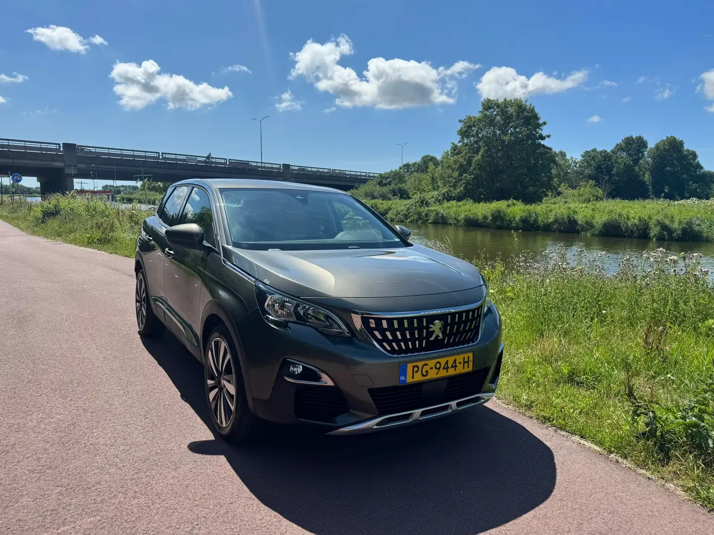 Peugeot 3008 1.2 PureTech Allure|NAP|Dis=V.V|Luxe| Grijs - 2