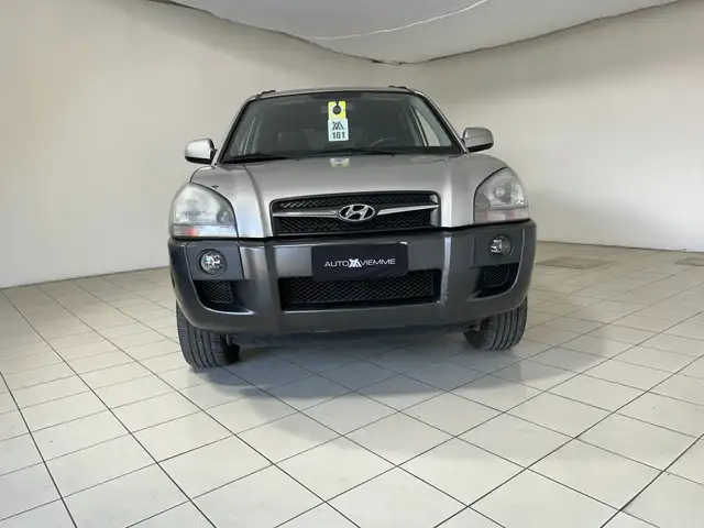 Hyundai Tucson view 3