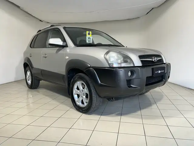 Hyundai Tucson view 2