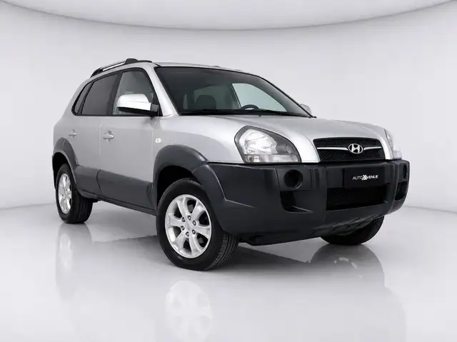 2010 Hyundai Tucson in Silver for sale