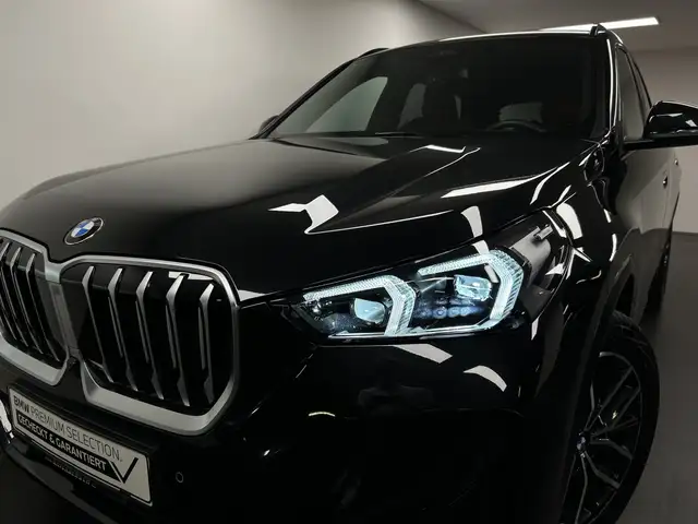 BMW X1 view 8
