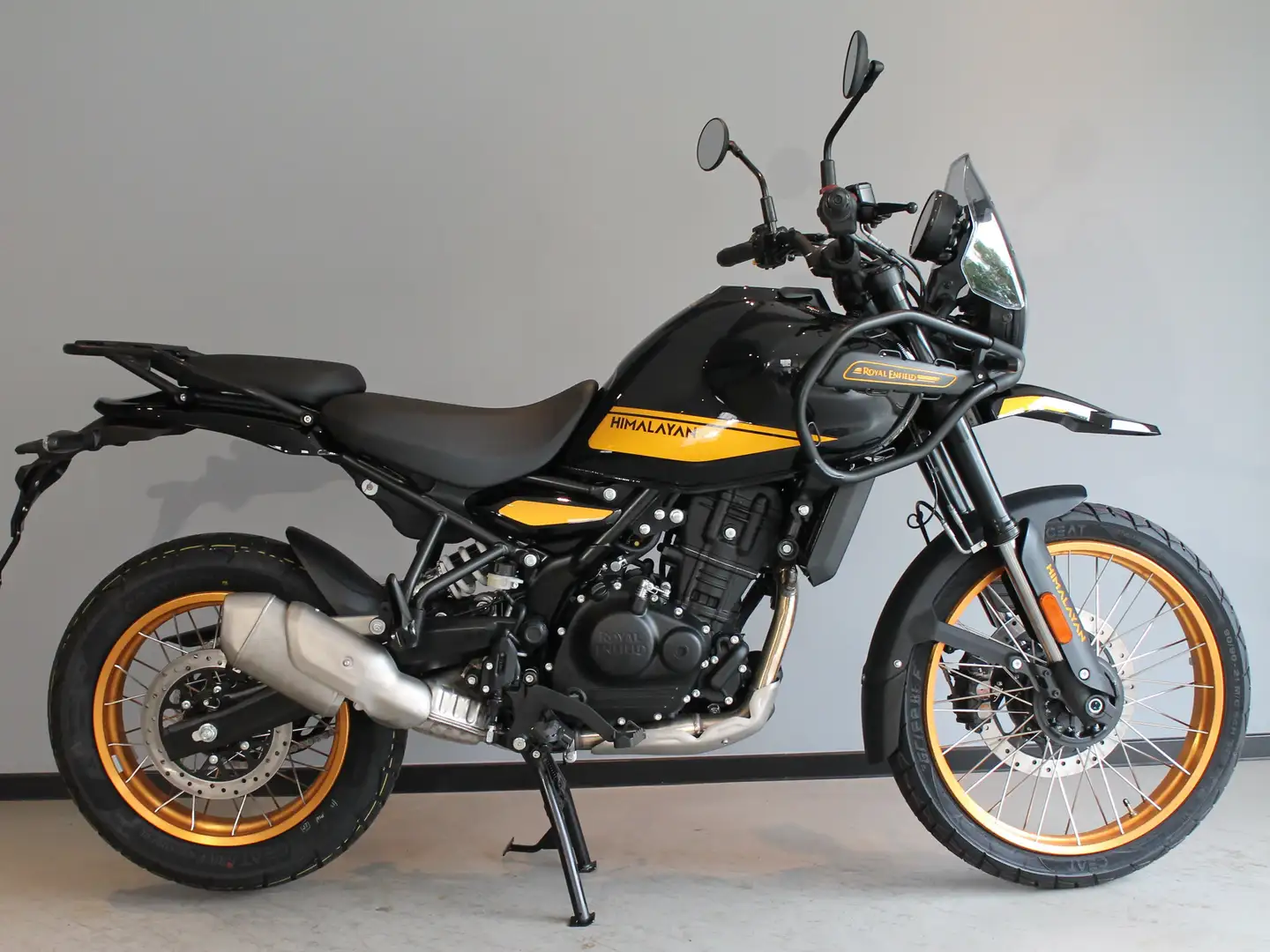 Royal Enfield Himalayan *TUBELESS* Schwarz - 2