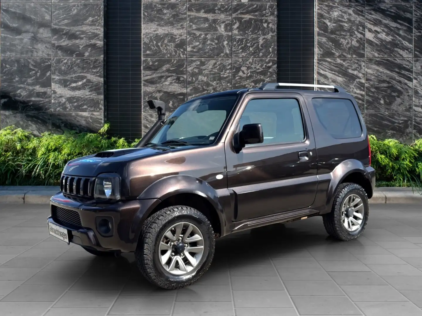 Suzuki Jimny Style - höhergelegt Braun - 1