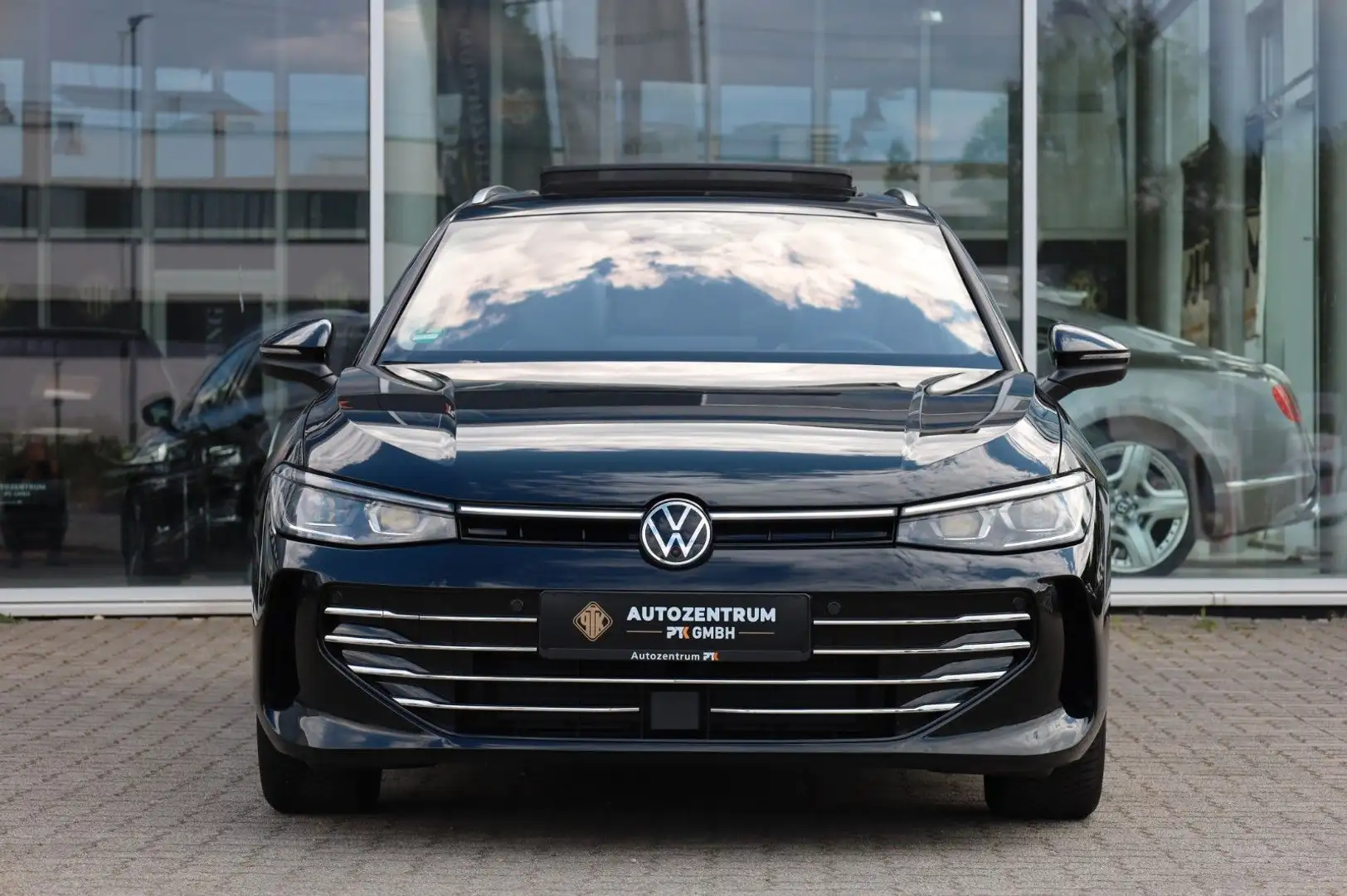 Volkswagen Passat Variant Passat  2.0TDI 110 kW Exclusiv Head Up 360K Pano Schwarz - 2