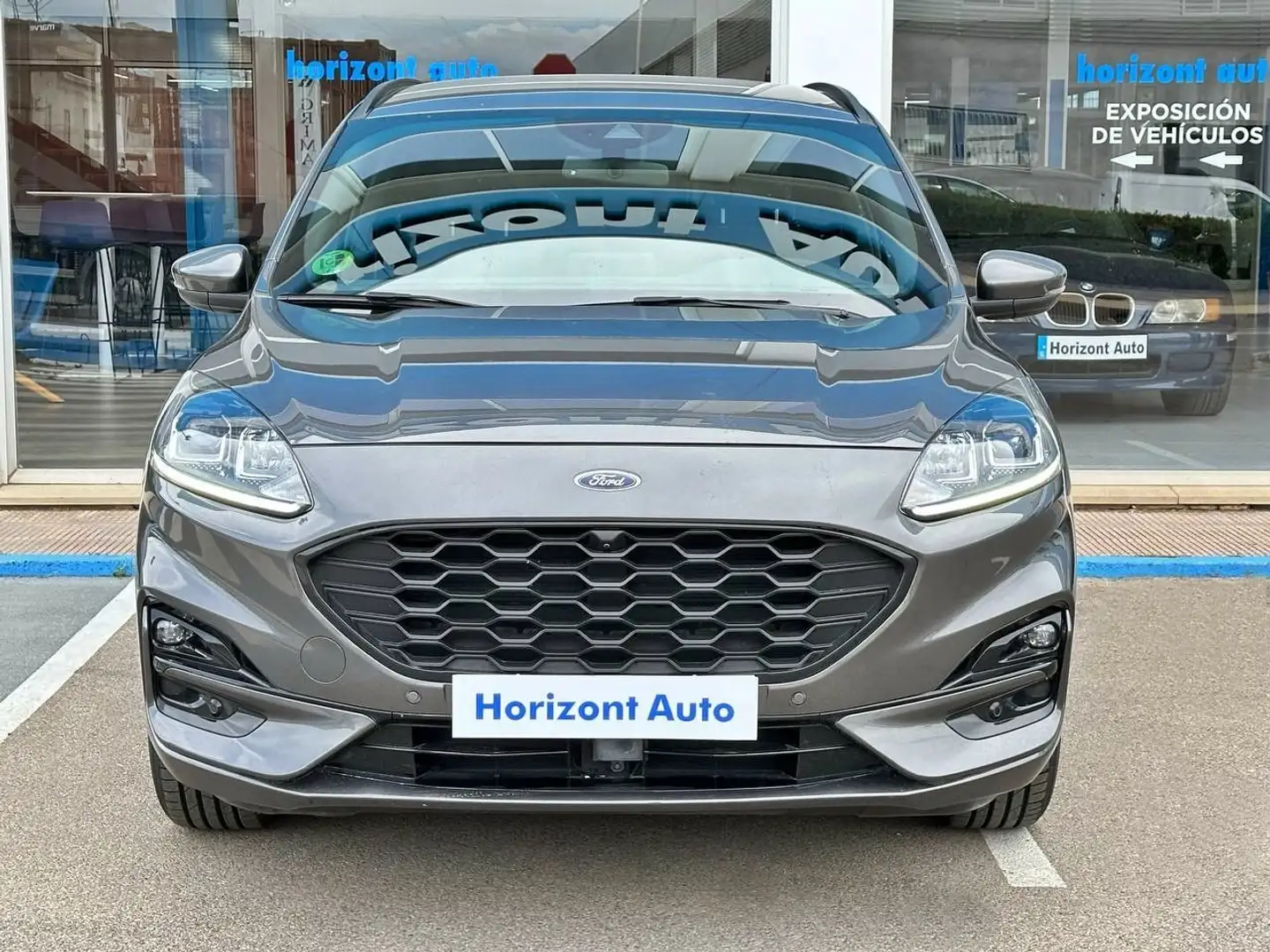 Ford Kuga ST Line Grijs - 2