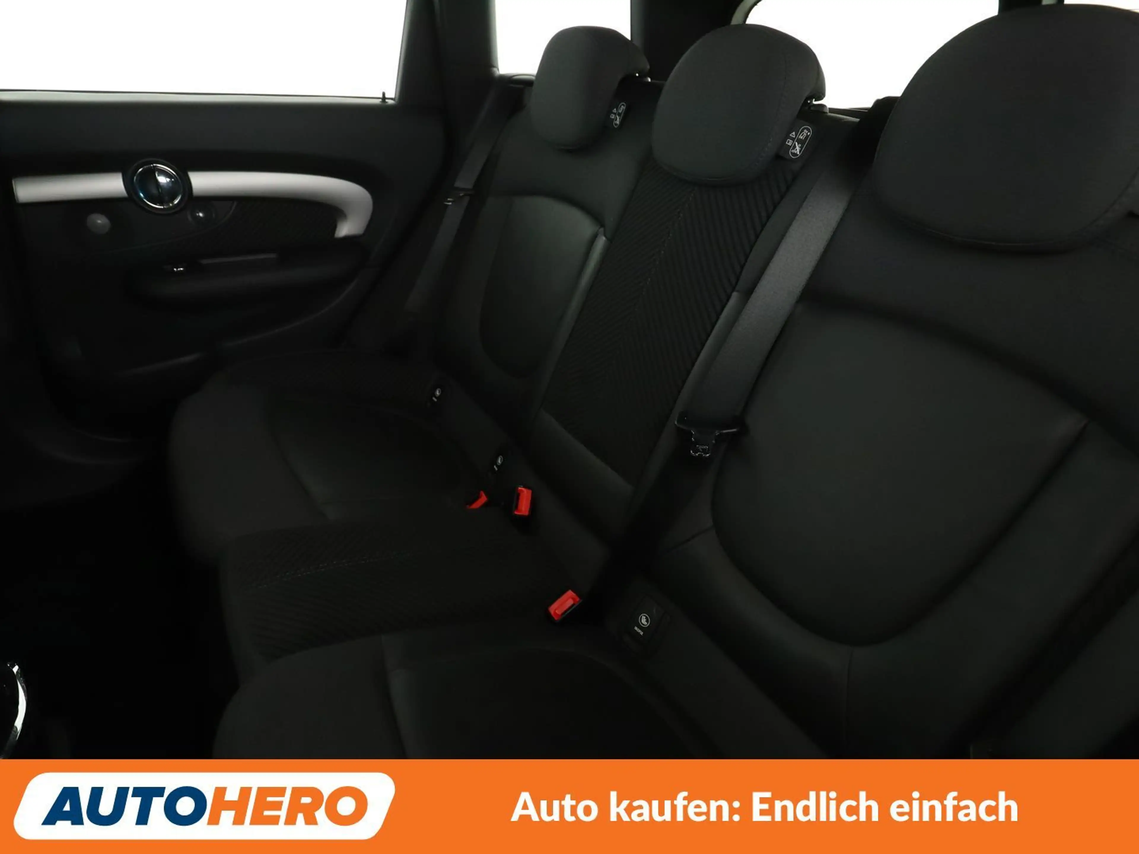 MINI Cooper S Clubman Cooper S Aut.*NAV*LED*TEMPO*PDC*SHZ*BT* — photo 14