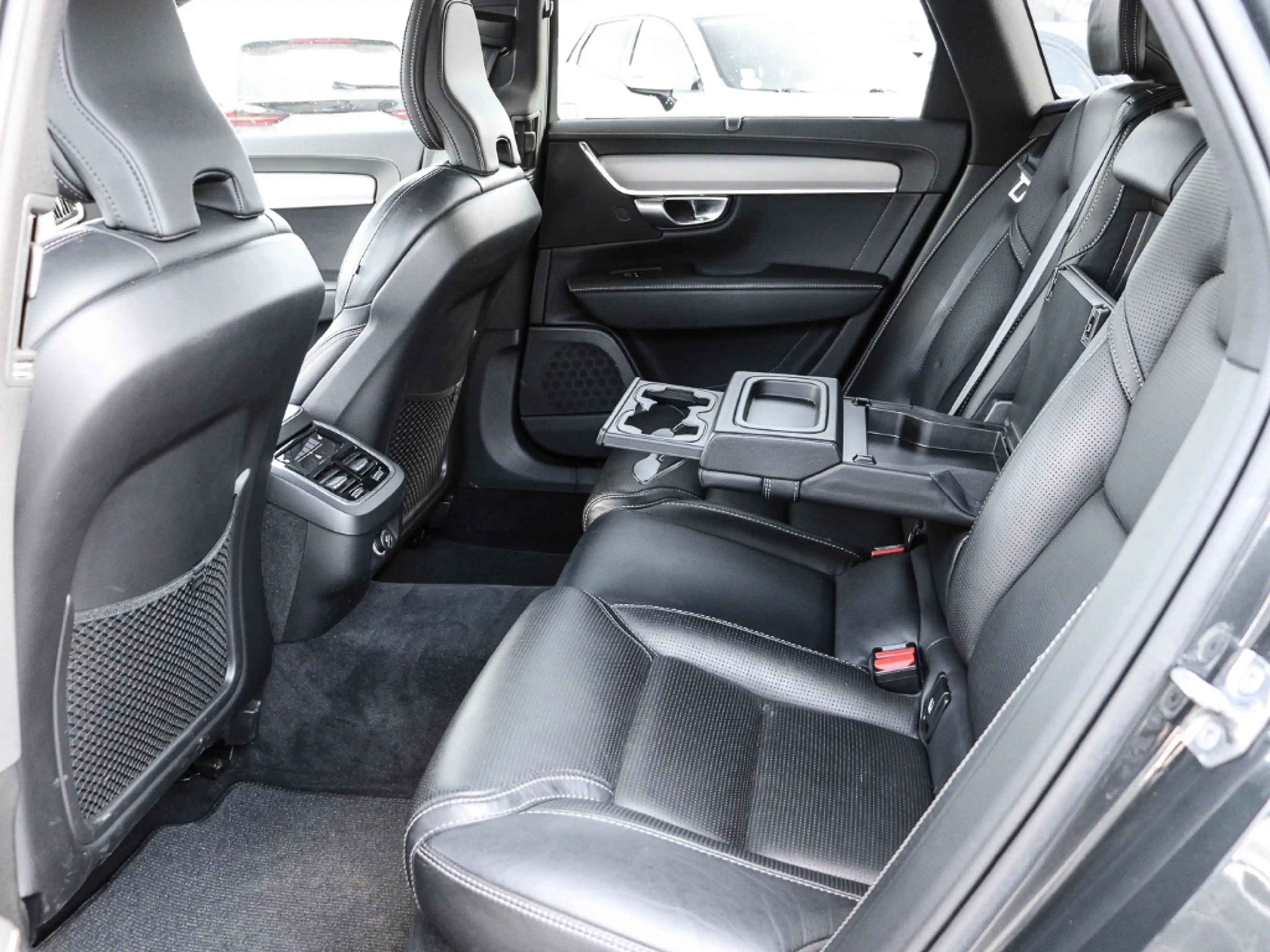 Volvo V90 Cross Country Cross Country Pro AWD D5 EU6d-T HUD El. Panodach N — photo 15