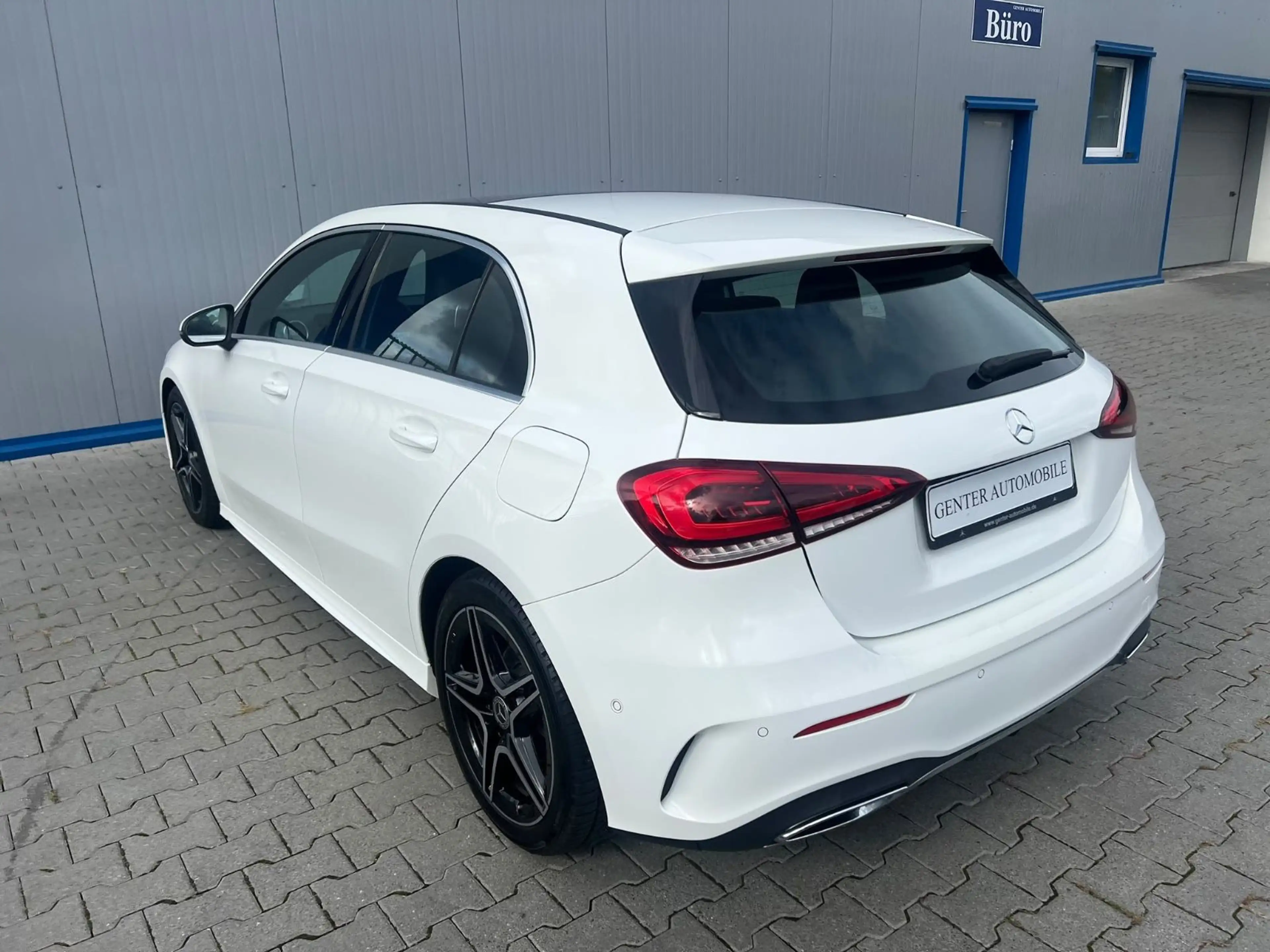 Mercedes-Benz A 180 2x AMG-LINE PANORAMA LED NAVI KAMERA P — photo 7