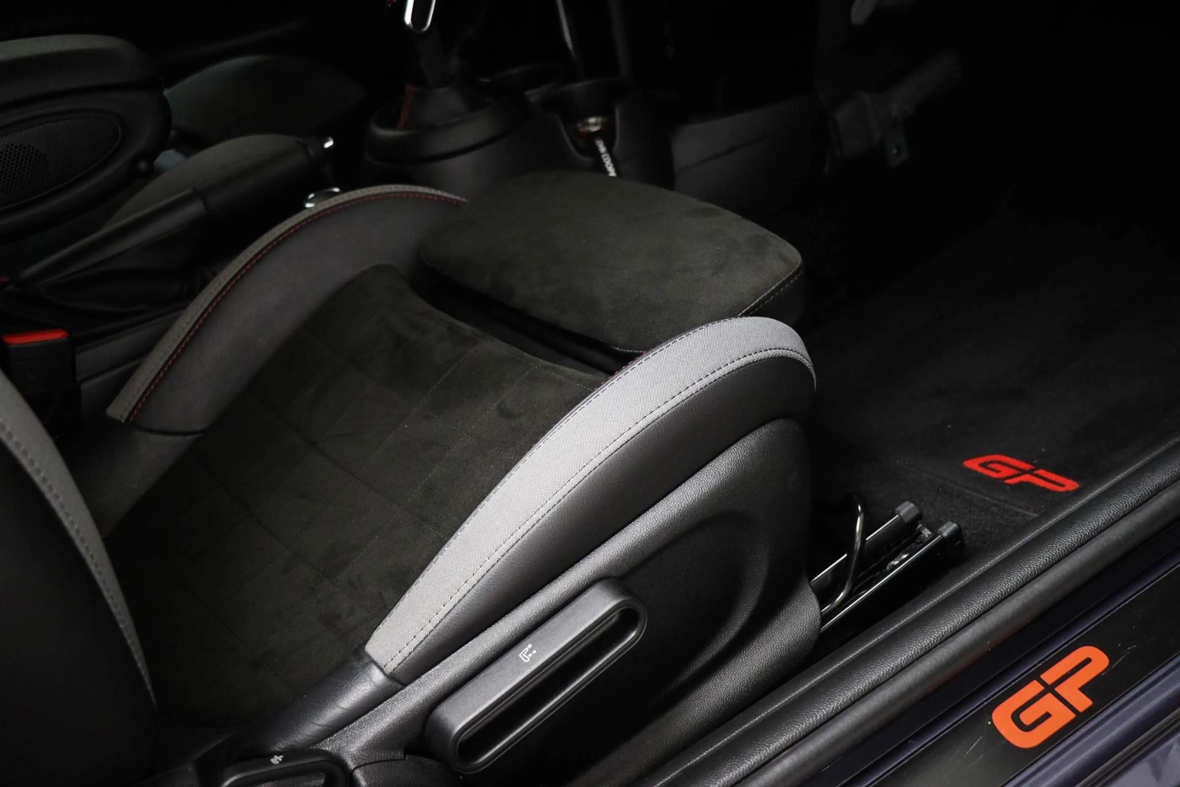 MINI John Cooper Works 3-Deurs 2.0 GP | LIMITED EDITION NR 1559 | COMFORT — photo 12