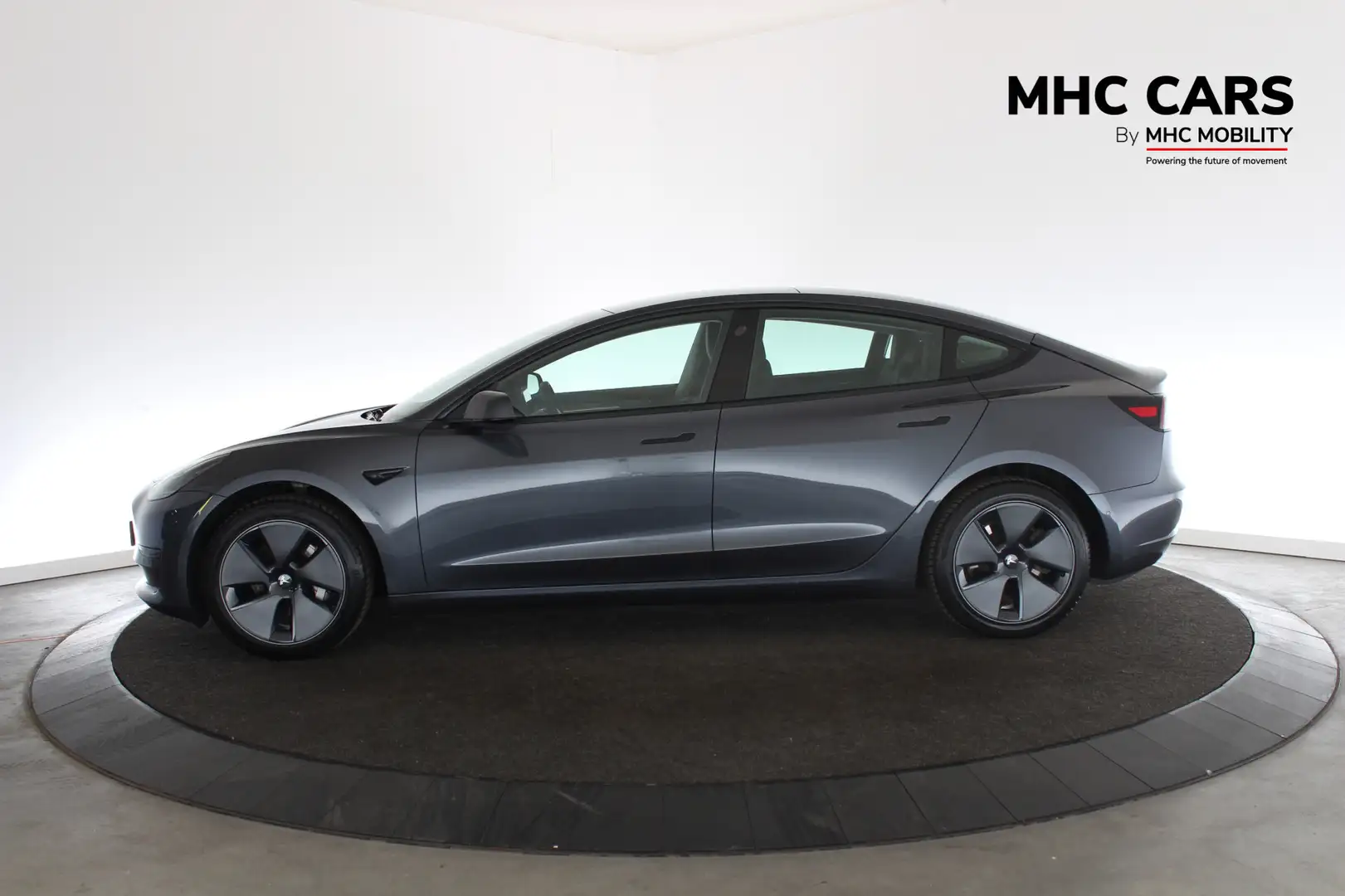 Tesla Model 3 Standard Range Plus RWD Ezüst - 2