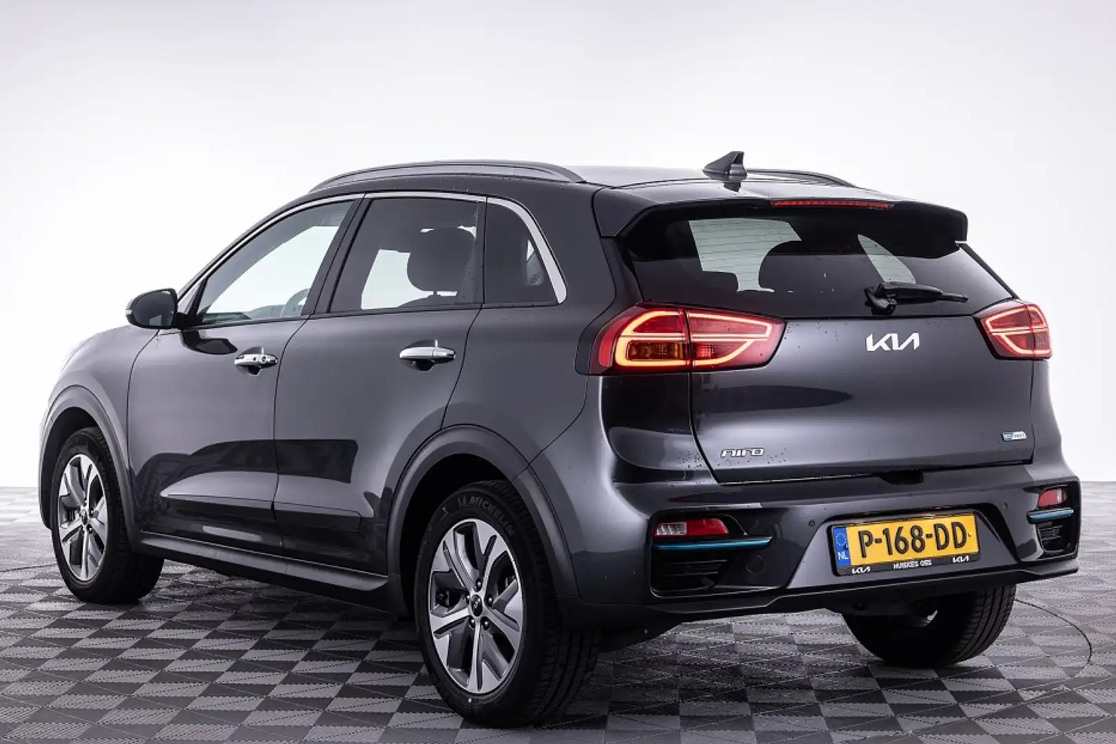 Kia e-Niro DynamicPlusLine 64 kWh | SOH 100% | OPEN DAK | Gris - 2