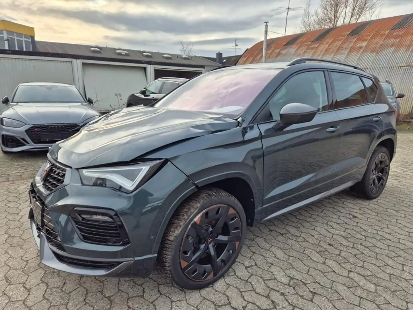 CUPRA Ateca 1.5 TSI DSG Panorama Leder Navi LED ACC Grün - 1