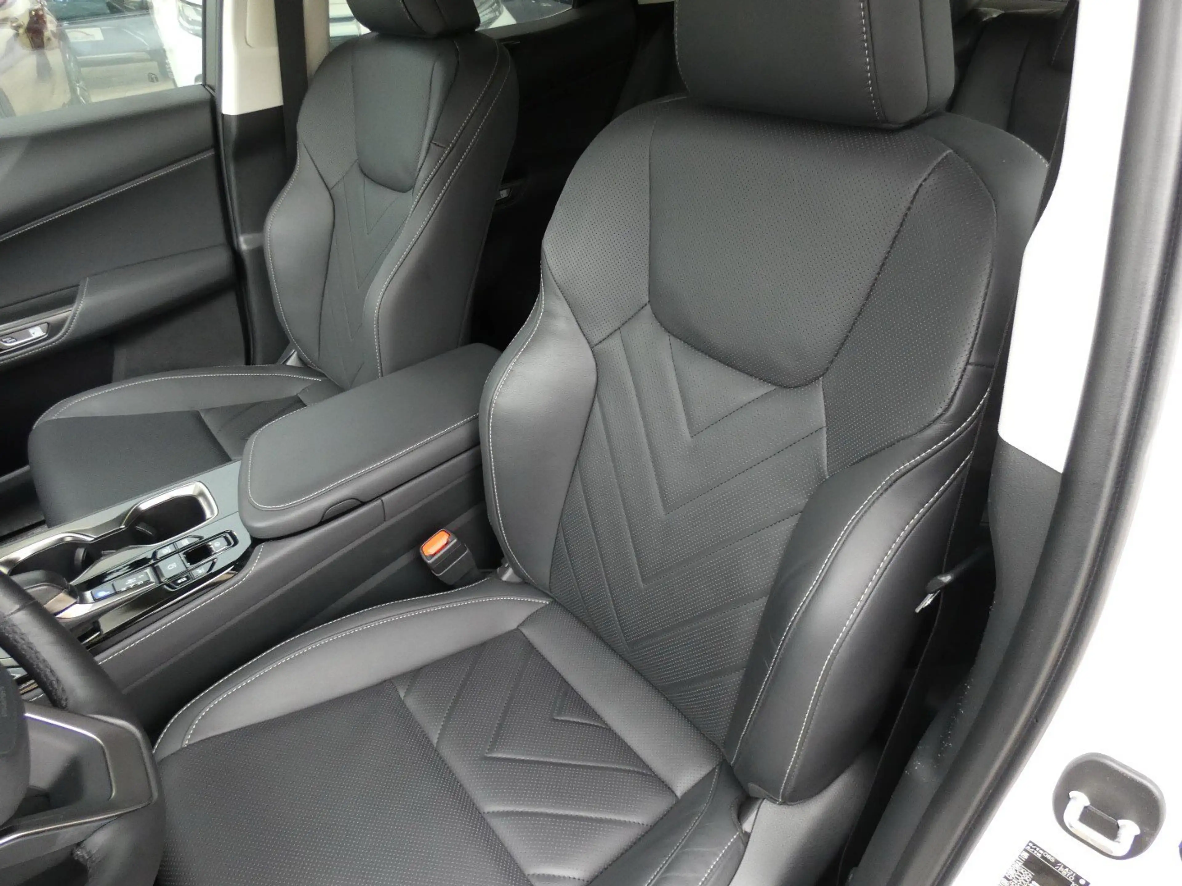 Lexus NX 450h+ *Plug-in* AWD Executive Line +Zetelventi +Leder — photo 11