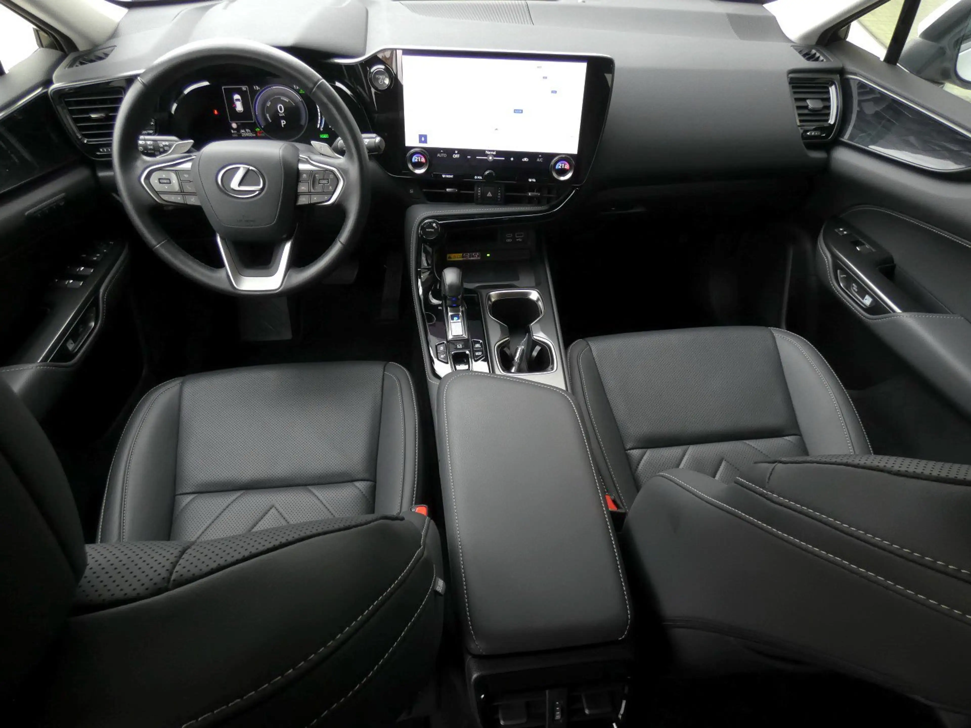 Lexus NX 450h+ *Plug-in* AWD Executive Line +Zetelventi +Leder — photo 7