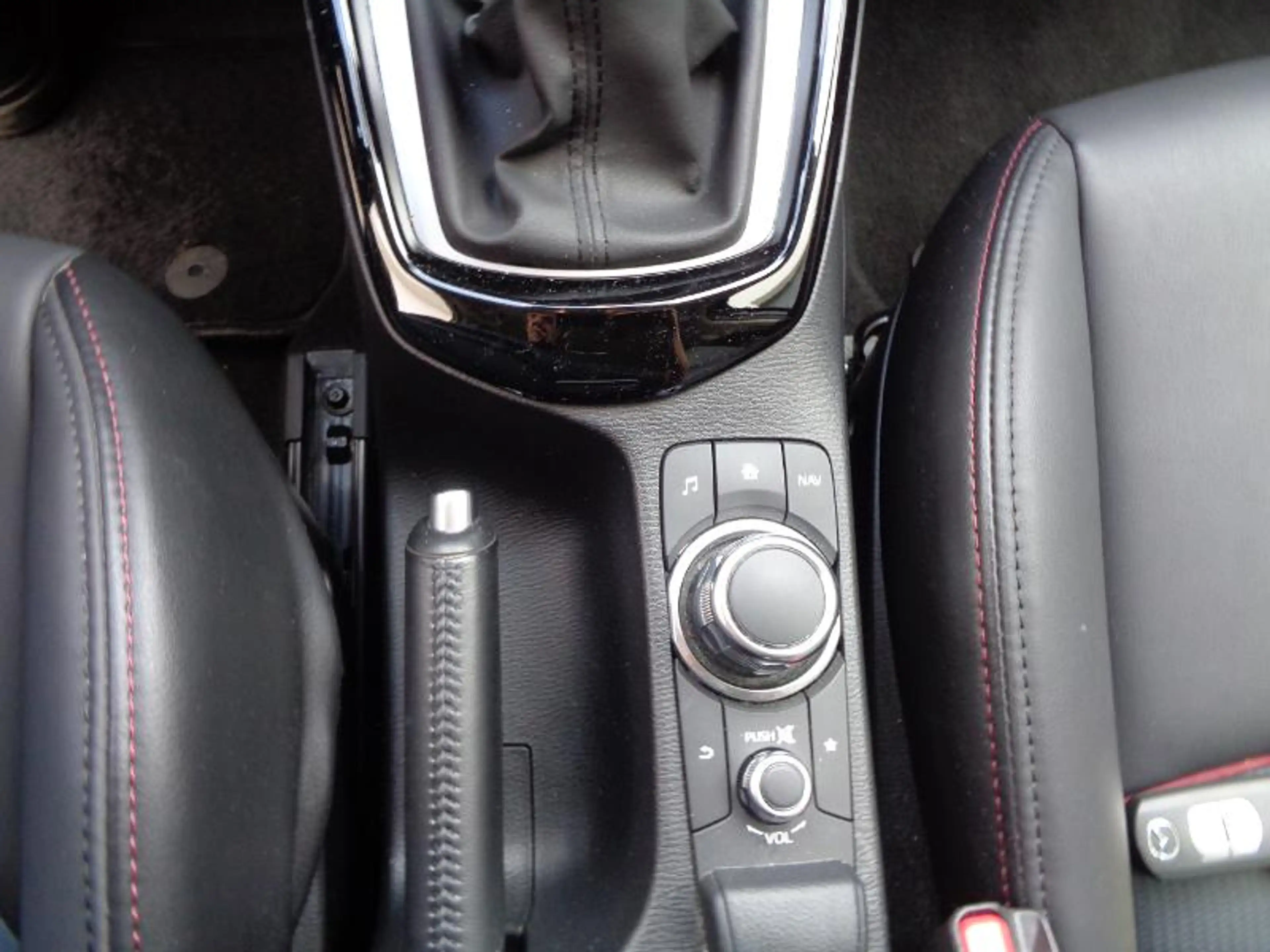 Mazda CX-3 2.0 Sportsline Navi — photo 11