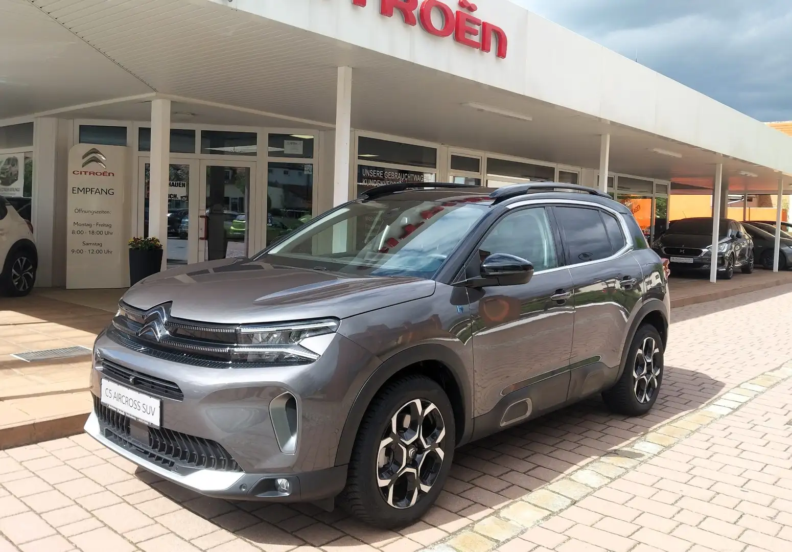 Citroen C5 Aircross Hybrid 225 e-EAT8 SHINE *SCHIEBEDACH, PARK ASSIST* Grau - 2