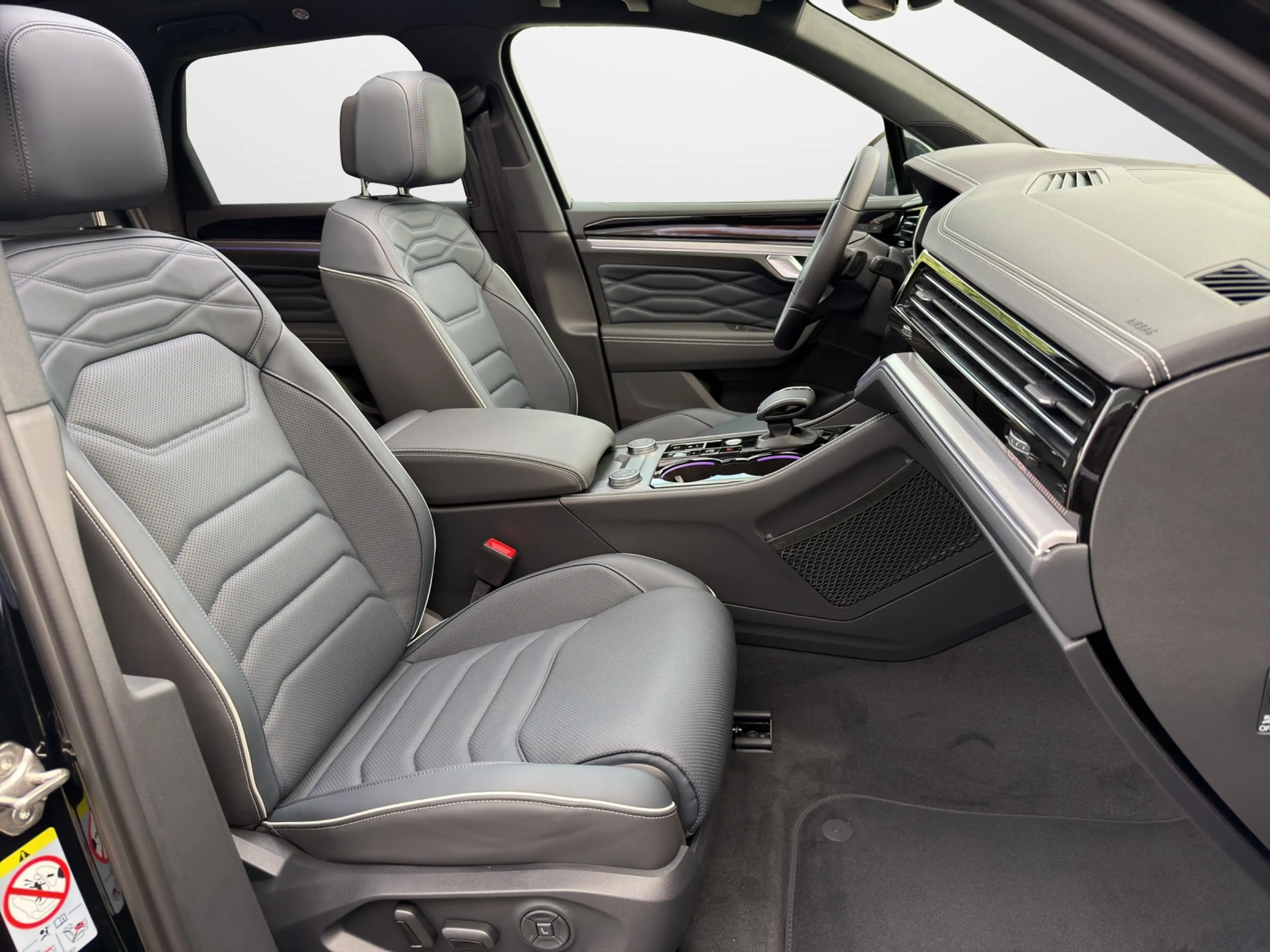 Volkswagen Touareg 3.0 TDI 4M Final Edition R-Line 22 Zoll — photo 13