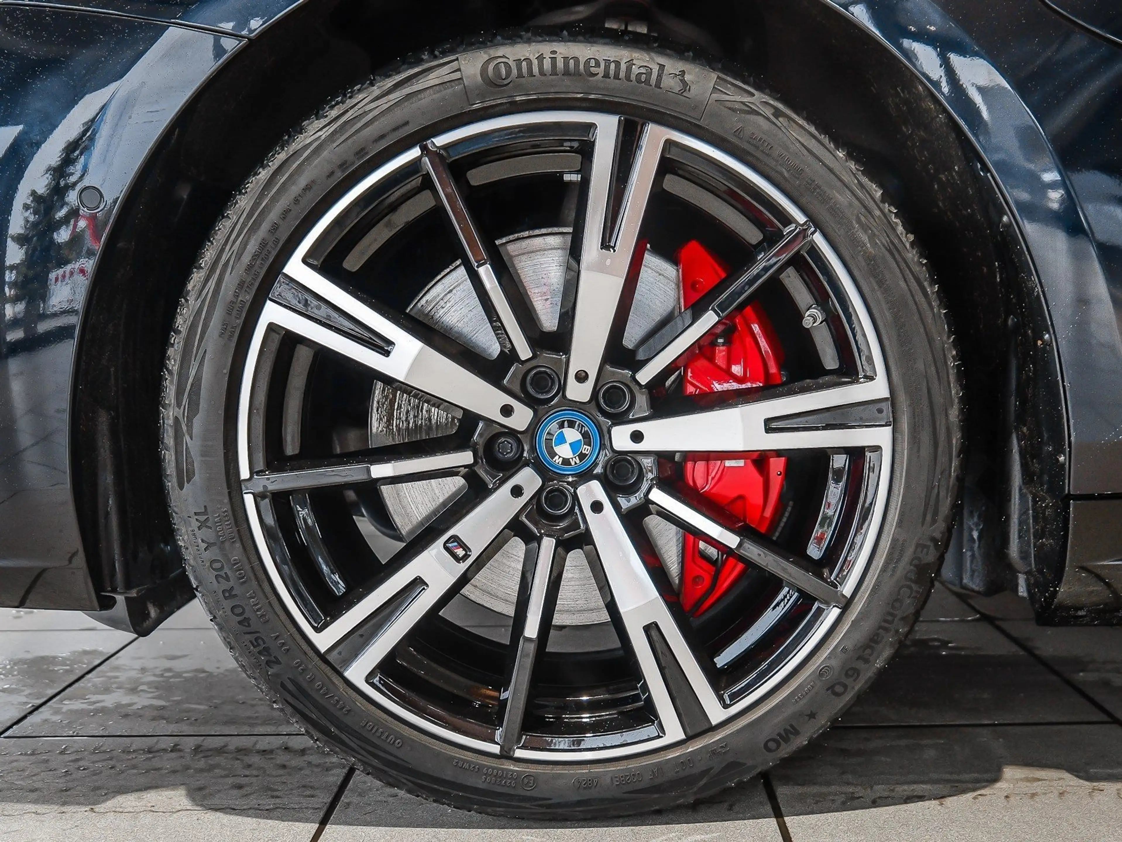 BMW 550 e xDrive Touring M Sport Pro HUD PANO ACC AHK LM — photo 4