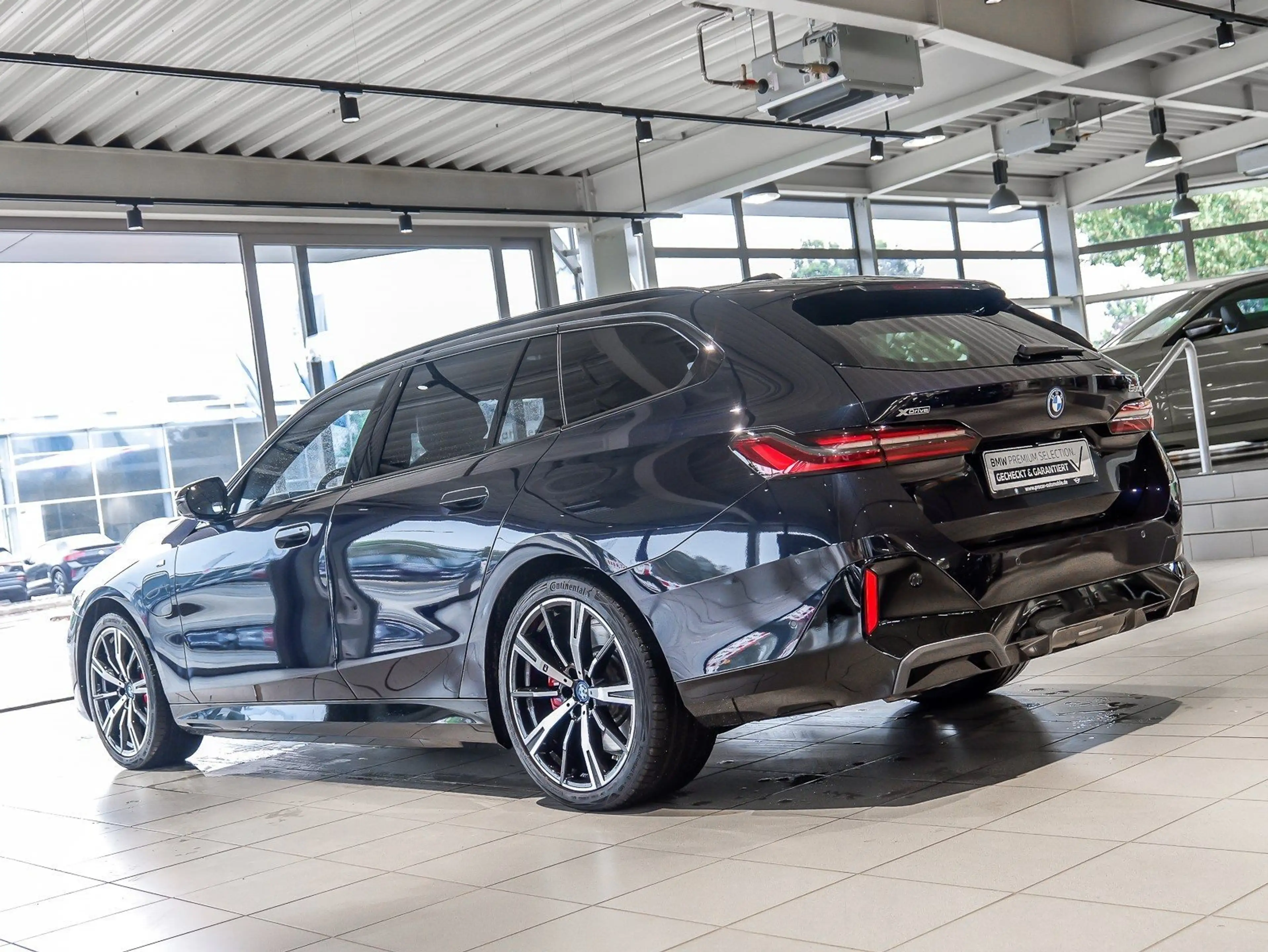 BMW 550 e xDrive Touring M Sport Pro HUD PANO ACC AHK LM — photo 7