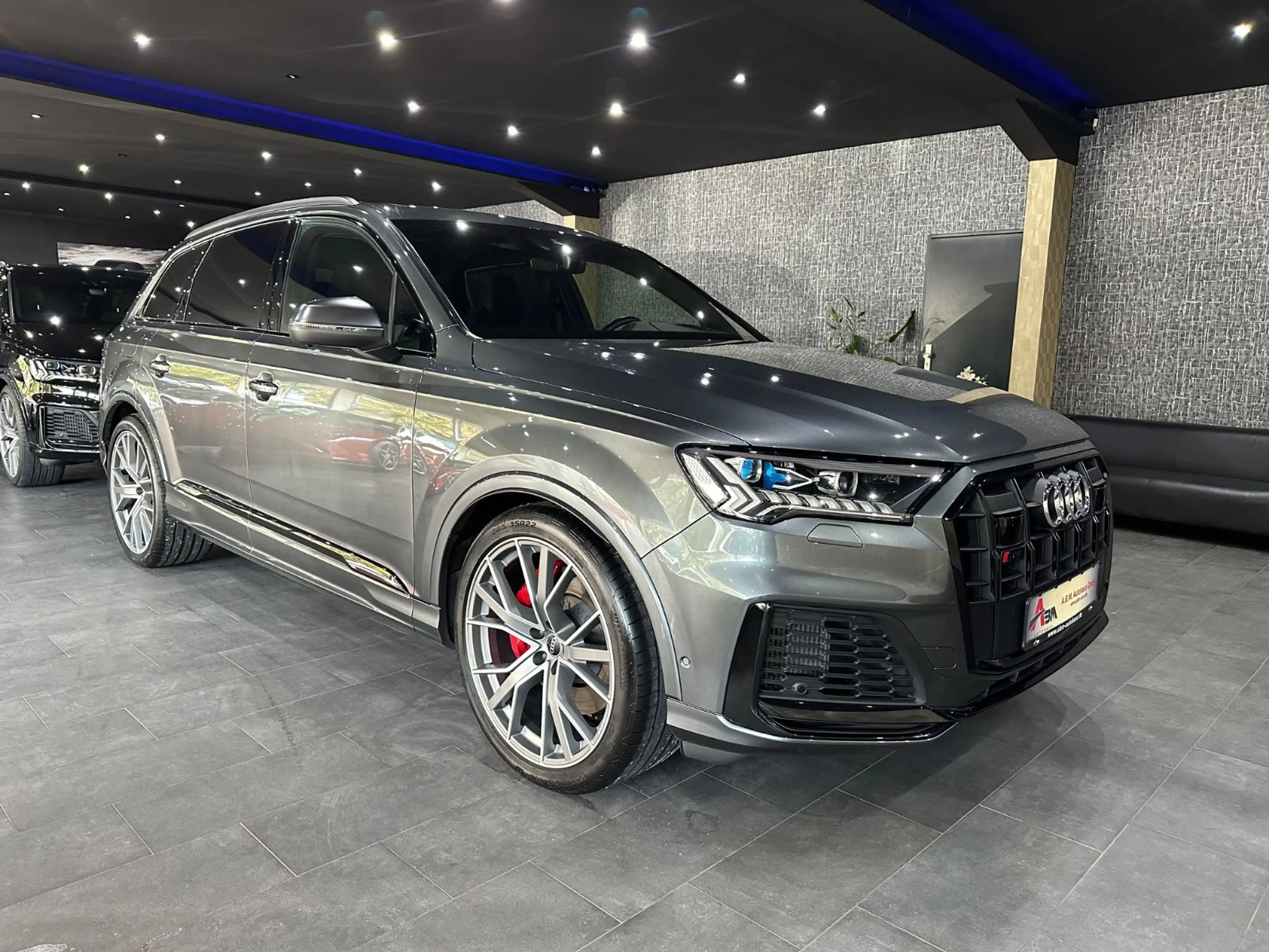 Audi SQ7 quattro PANORAMA /HEAD-UP /MASSAGE / 7.Sitze — photo 3