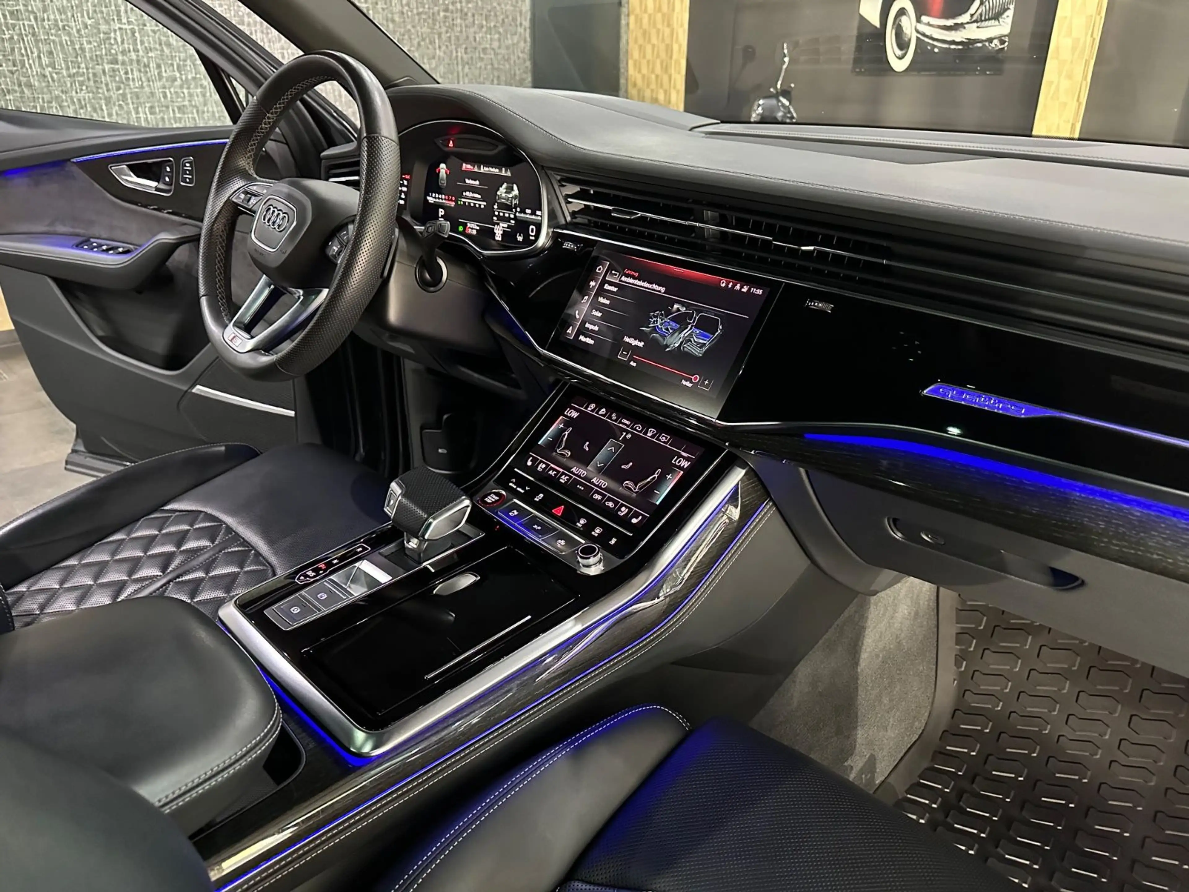 Audi SQ7 quattro PANORAMA /HEAD-UP /MASSAGE / 7.Sitze — photo 9