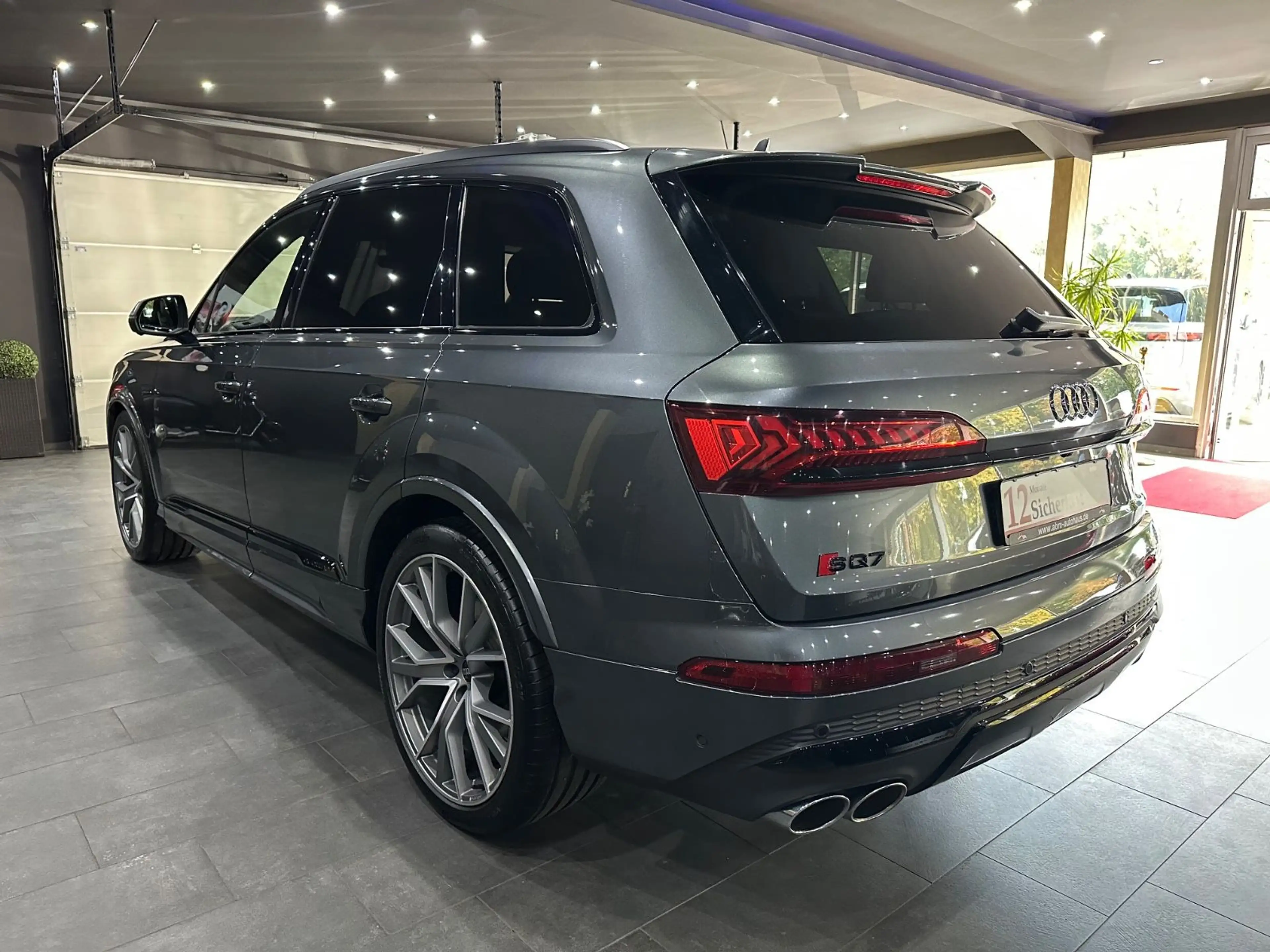 Audi SQ7 quattro PANORAMA /HEAD-UP /MASSAGE / 7.Sitze — photo 4