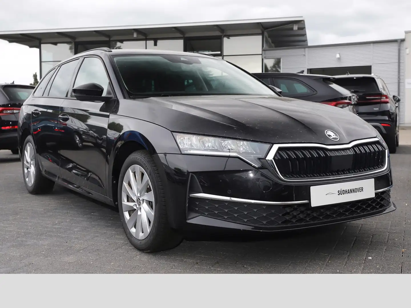 Skoda Octavia Combi Selection 1.5 TSI NAVI+LED+SHZ+PDC Negro - 2