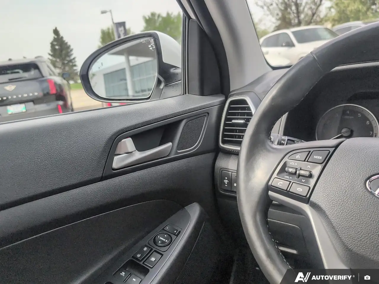 Hyundai TUCSON снимка Hyundai TUCSON
