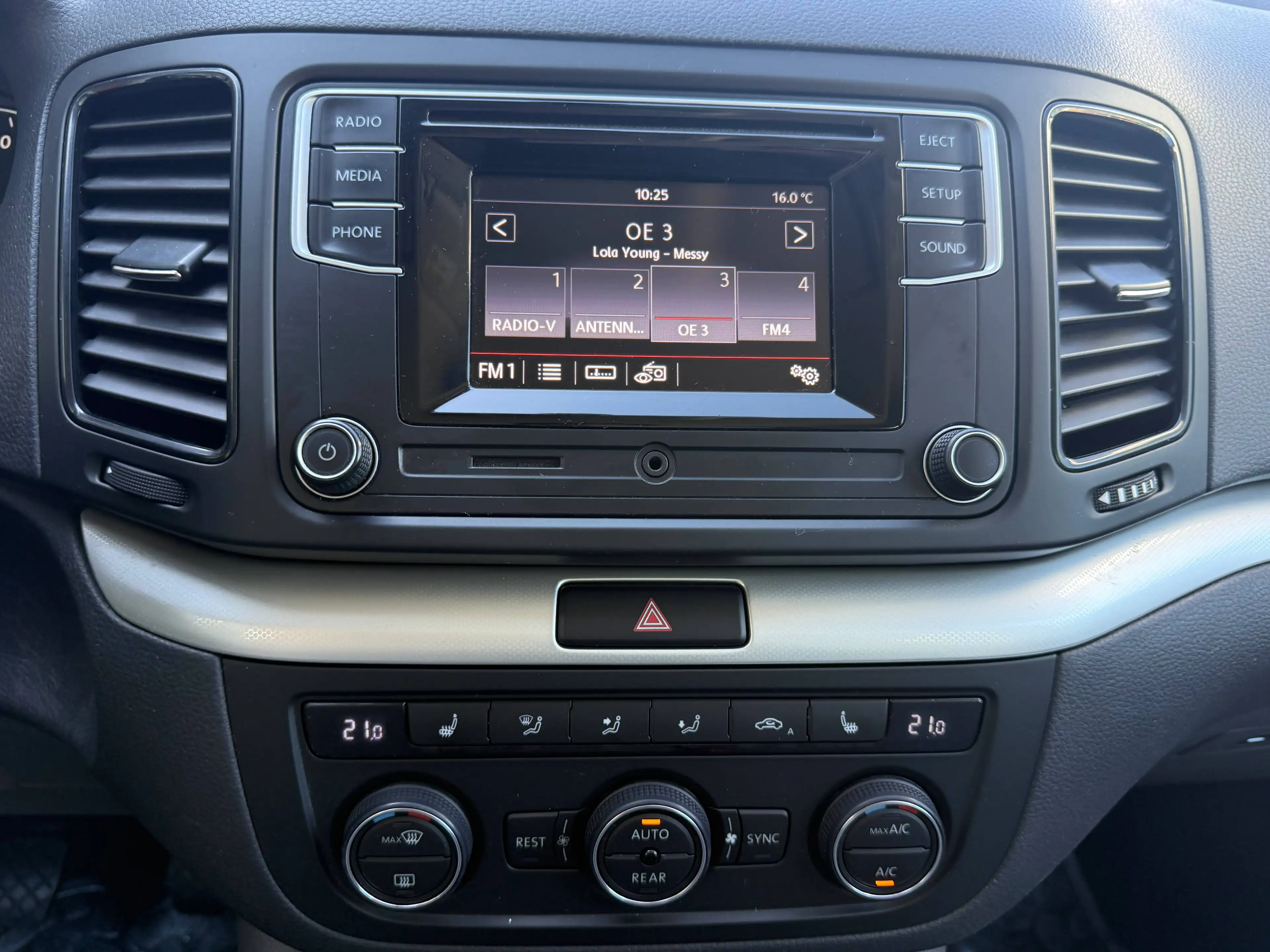 SEAT Alhambra Alhambra Business 2,0 TDI Business //7-Sitzer// — photo 12