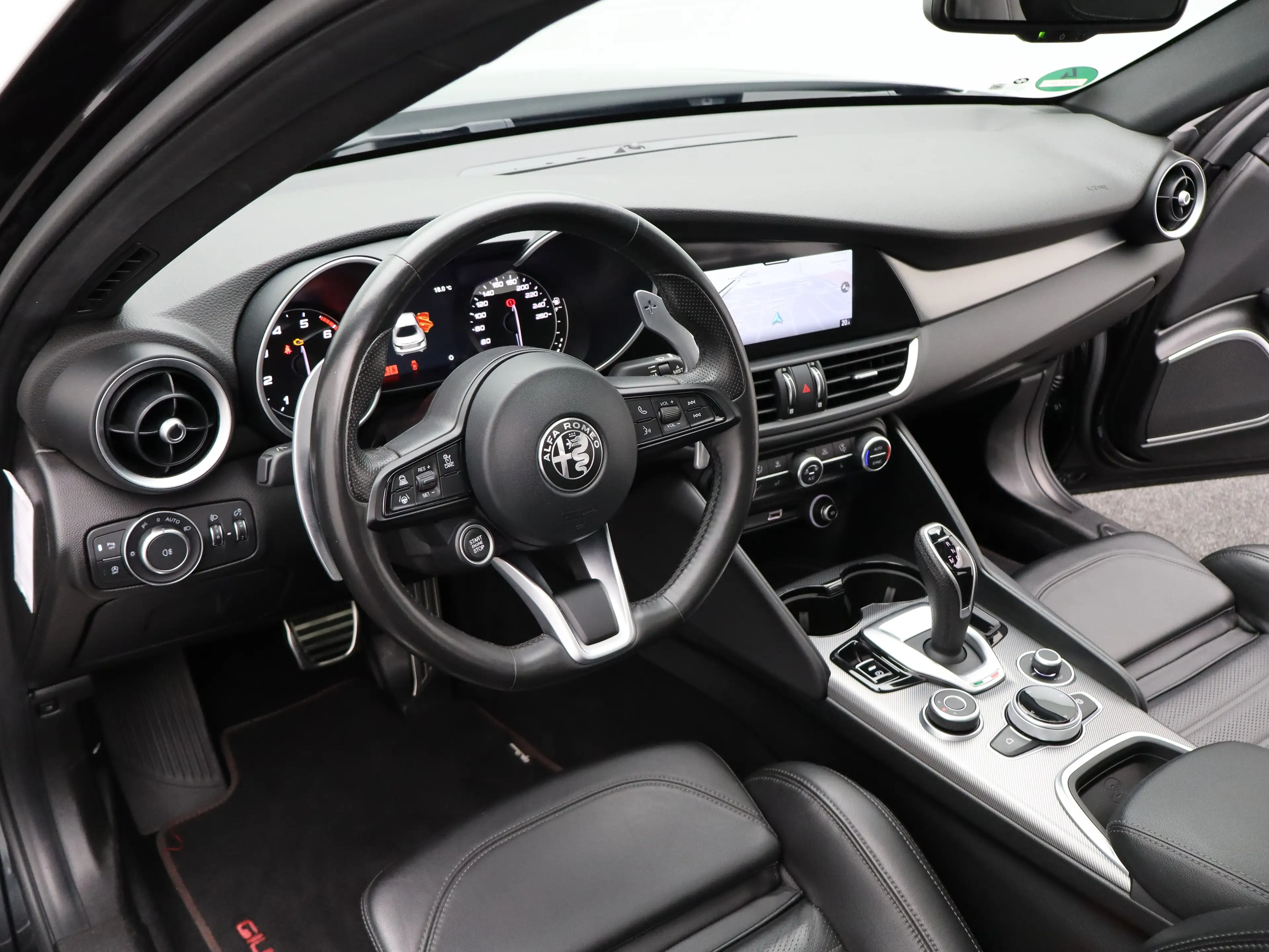 Alfa Romeo Giulia 2.0T Sprint Veloce Interieur | Panoramadak | Afnee — photo 34