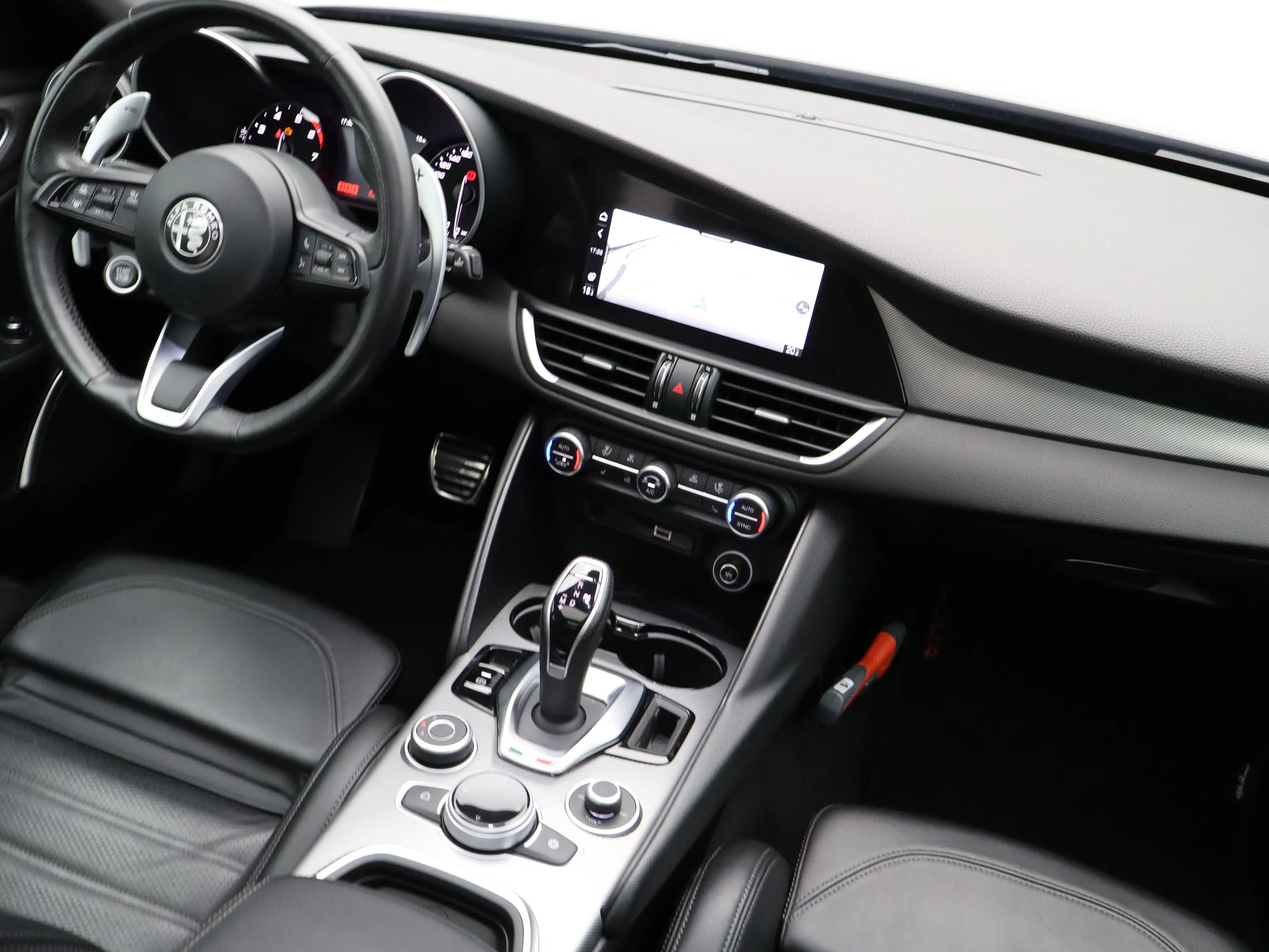 Alfa Romeo Giulia 2.0T Sprint Veloce Interieur | Panoramadak | Afnee — photo 37
