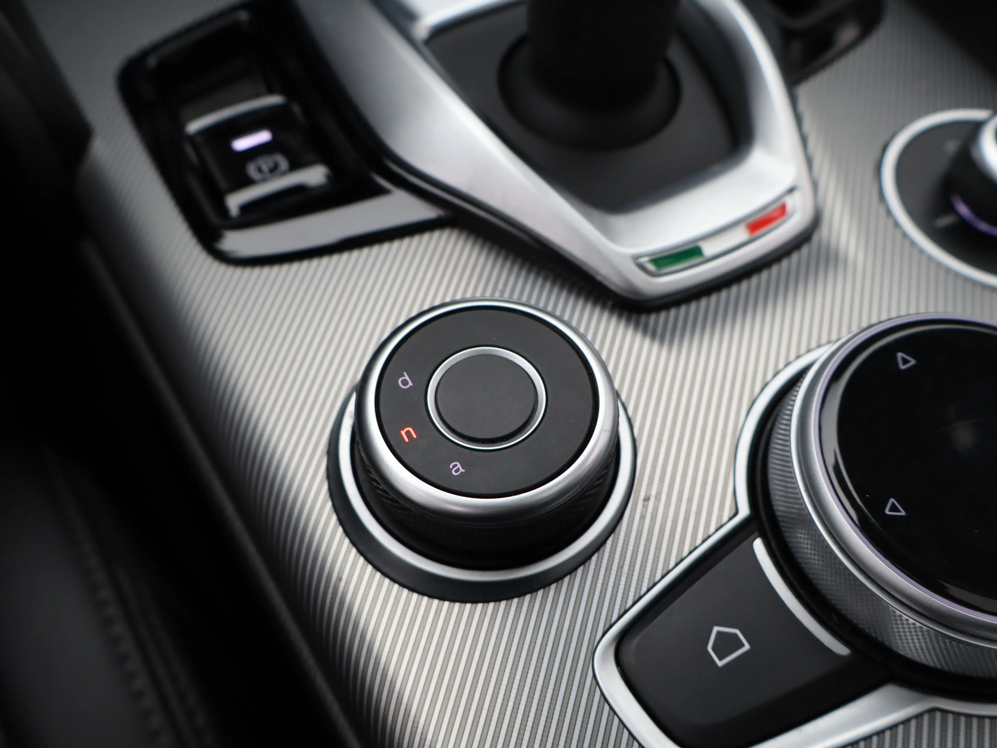 Alfa Romeo Giulia 2.0T Sprint Veloce Interieur | Panoramadak | Afnee — photo 30