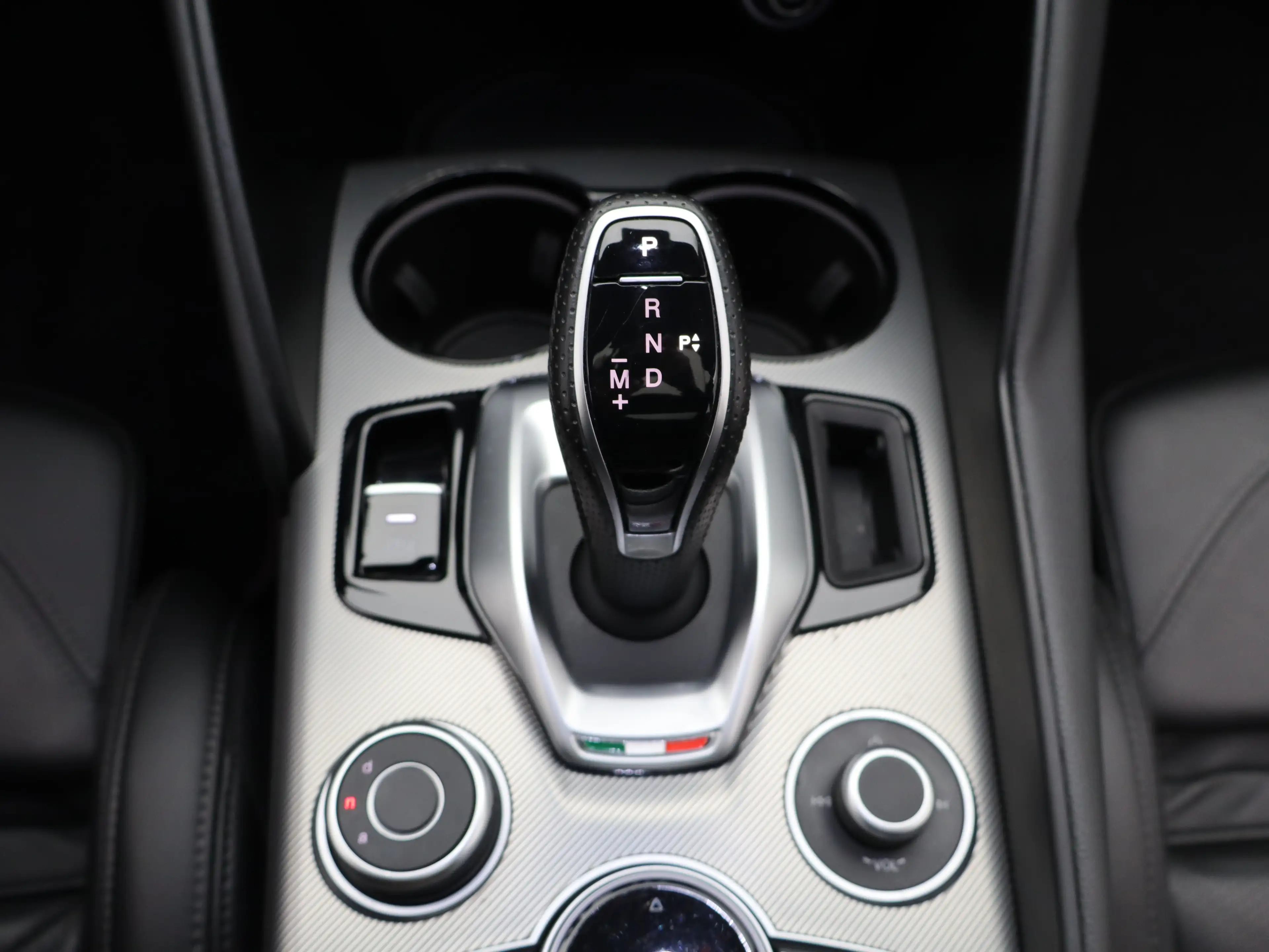 Alfa Romeo Giulia 2.0T Sprint Veloce Interieur | Panoramadak | Afnee — photo 8
