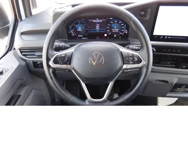 Volkswagen Caravelle view 11