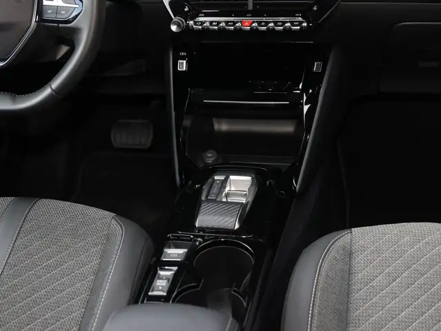 Peugeot 2008 view 12
