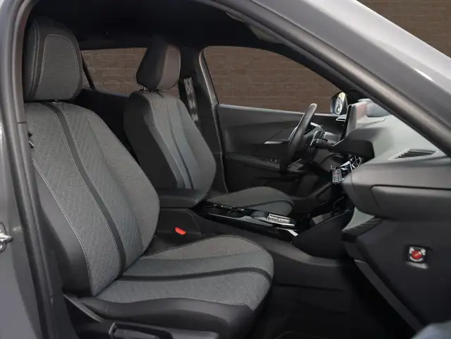 Peugeot 2008 view 10