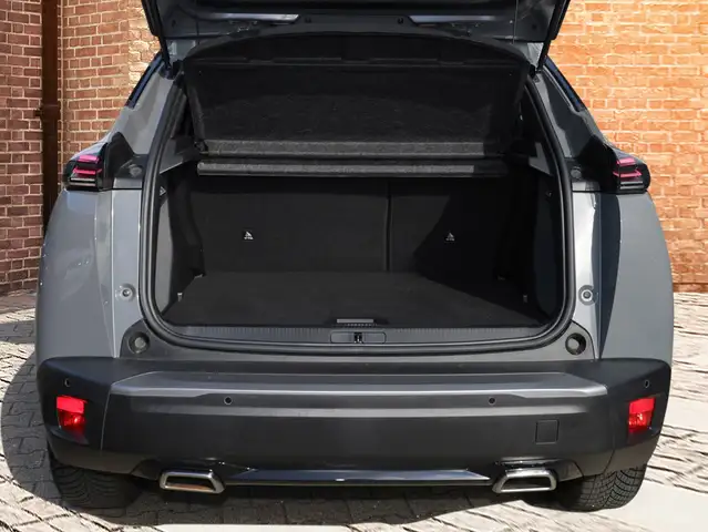 Peugeot 2008 view 6