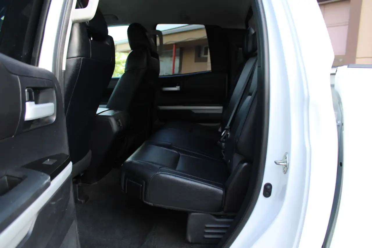 Toyota Tundra photo Toyota Tundra