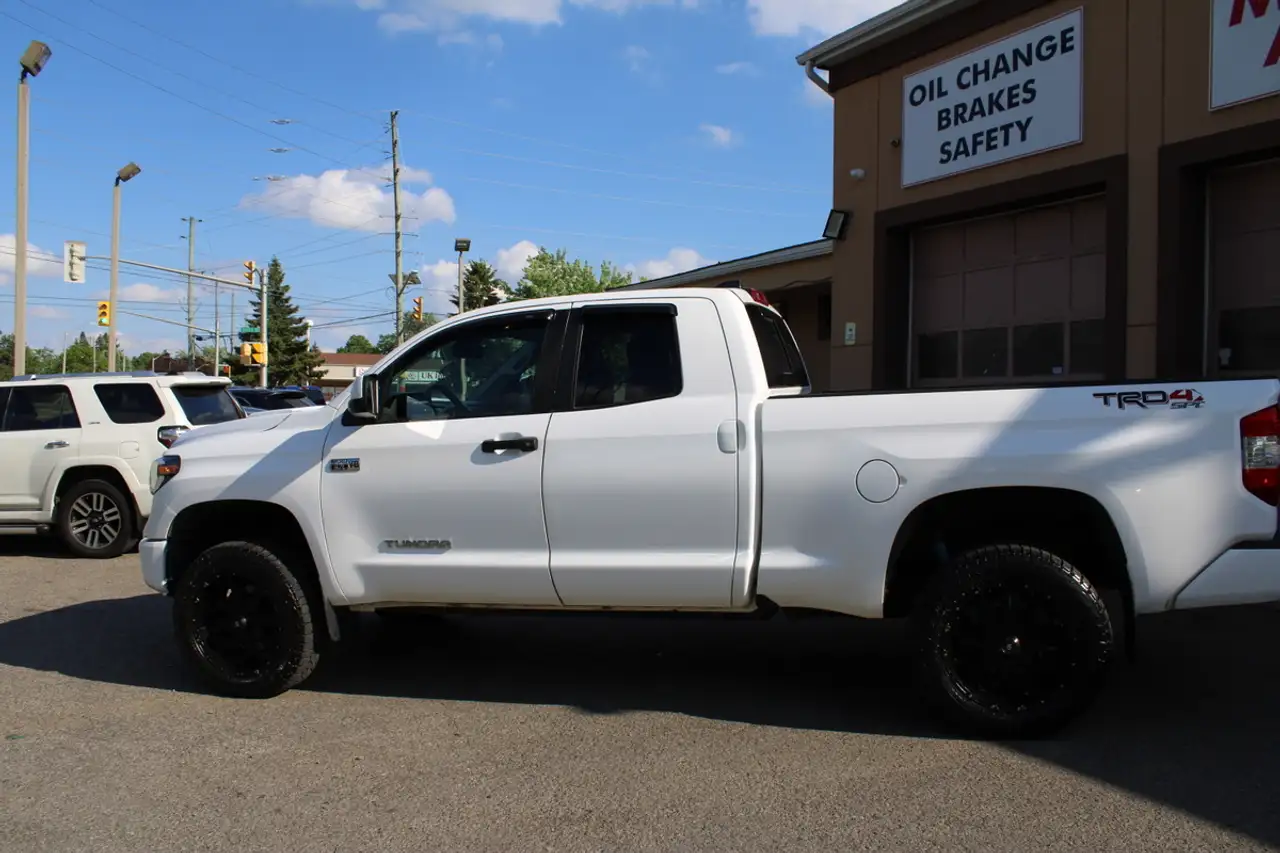 Toyota Tundra photo Toyota Tundra