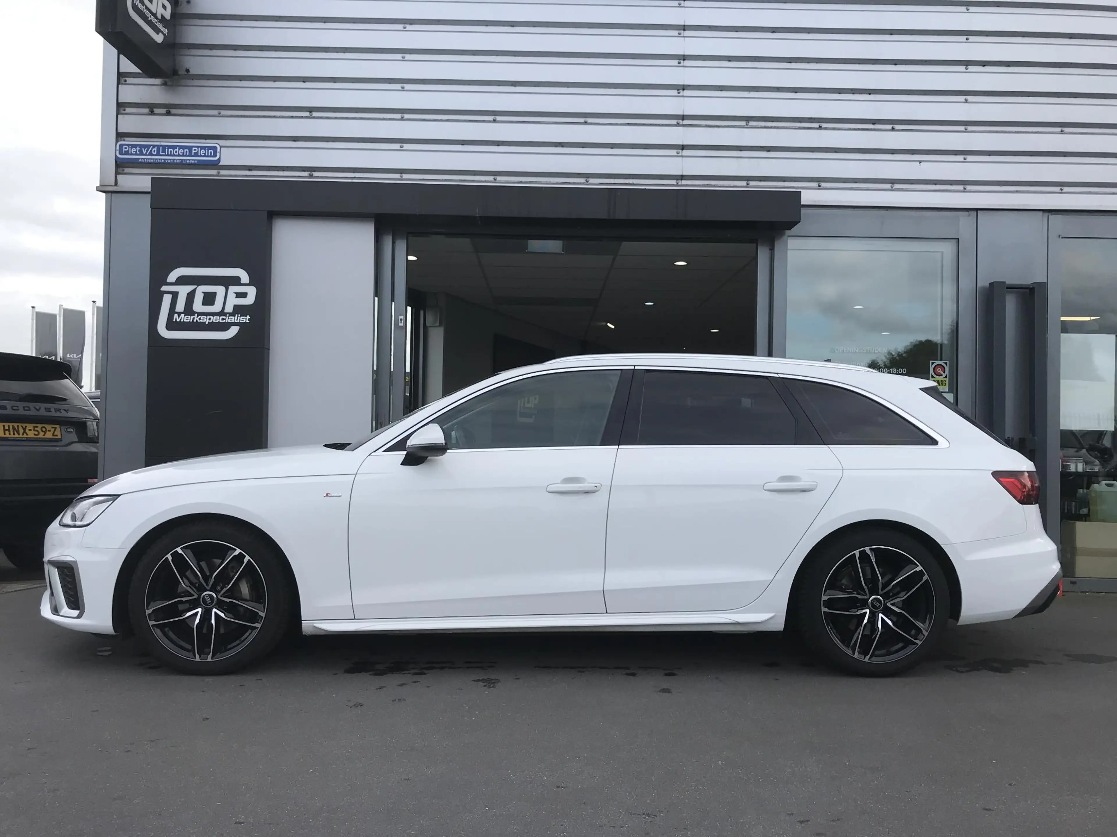 Audi A4 Avant 40 TFSI S edition Competition Navi Camera St — photo 2