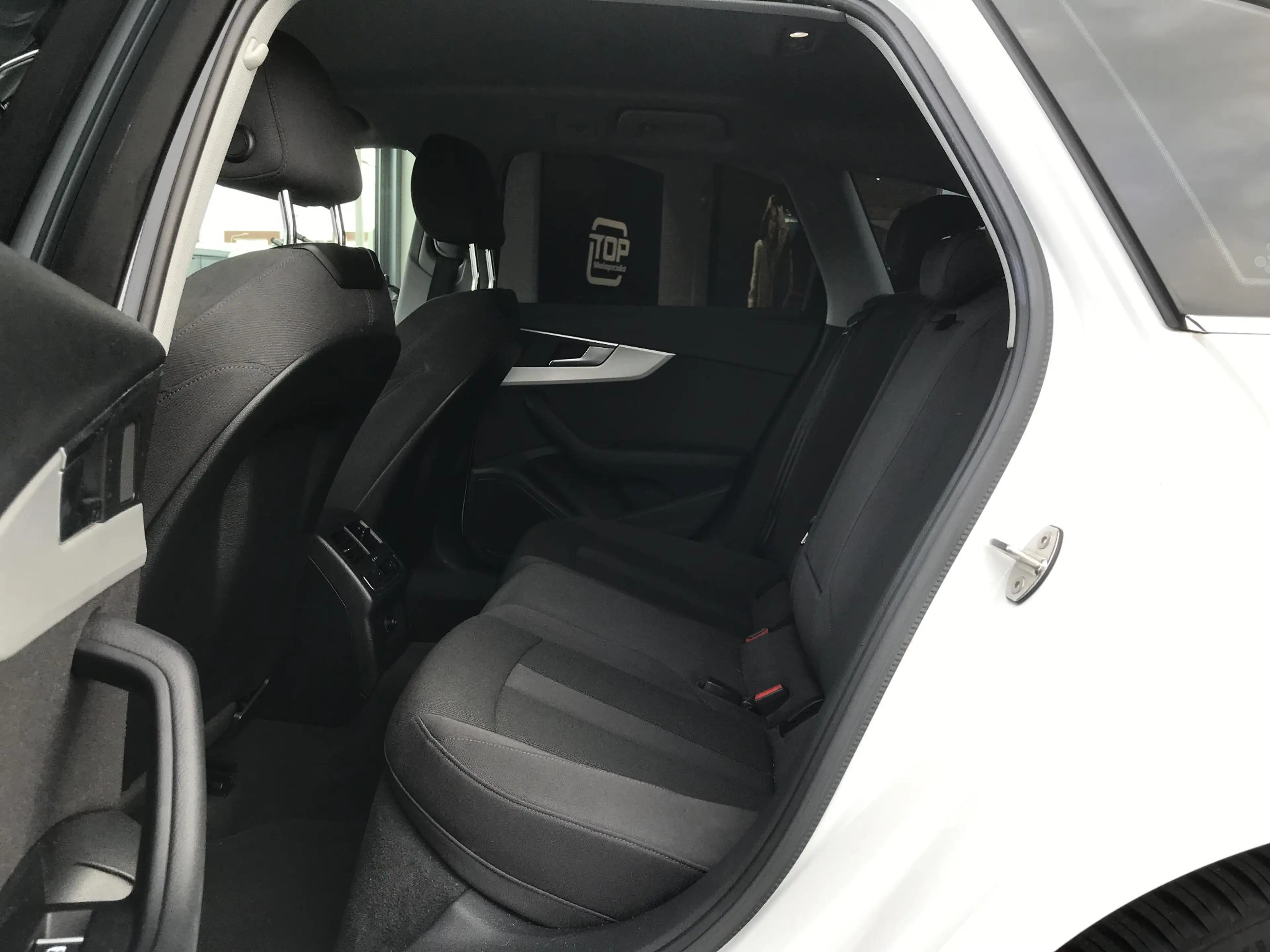 Audi A4 Avant 40 TFSI S edition Competition Navi Camera St — photo 7