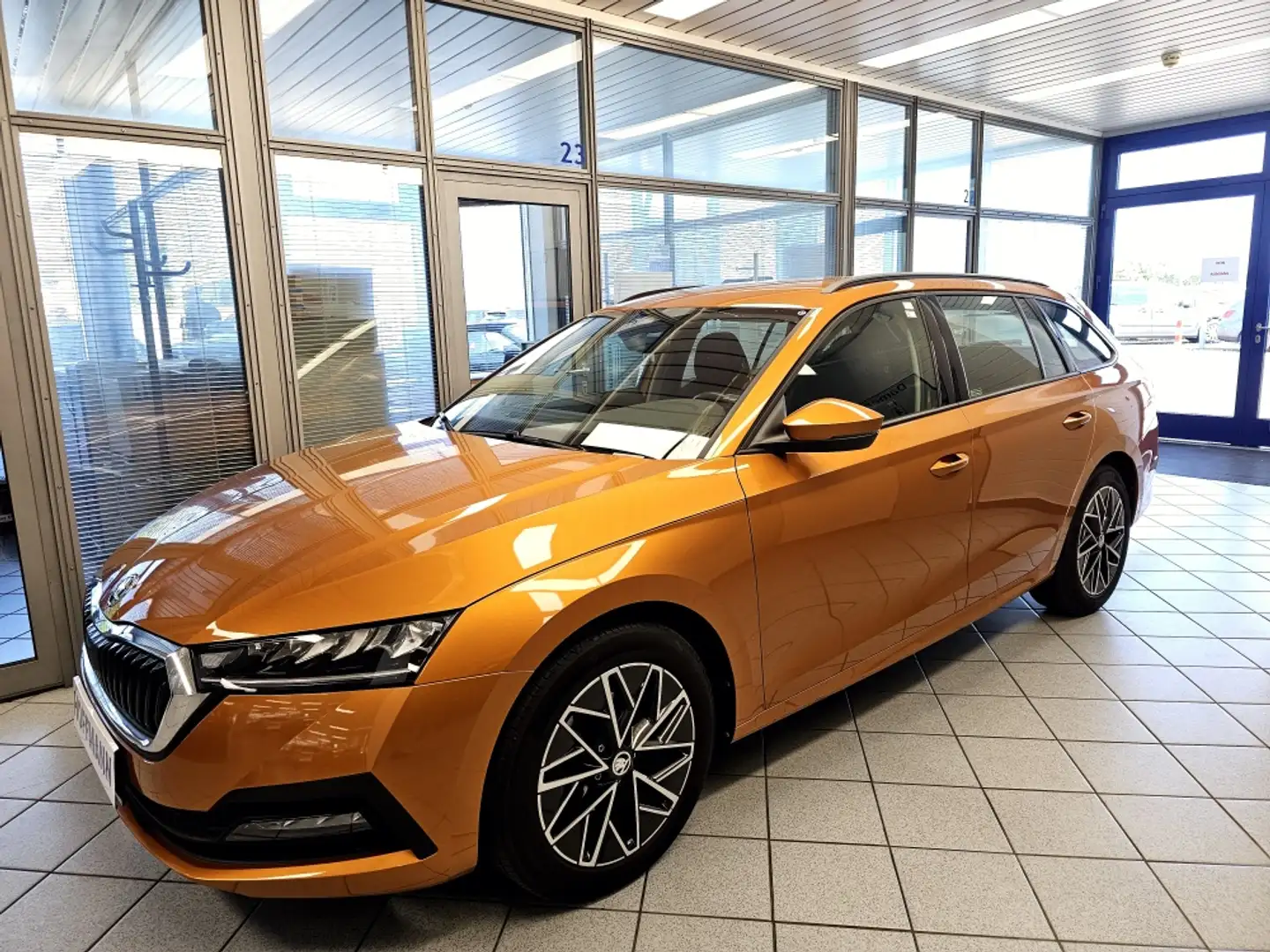 Skoda Octavia Ambition Climatr.,Alu 17Z,Sitzhzg. Orange - 2